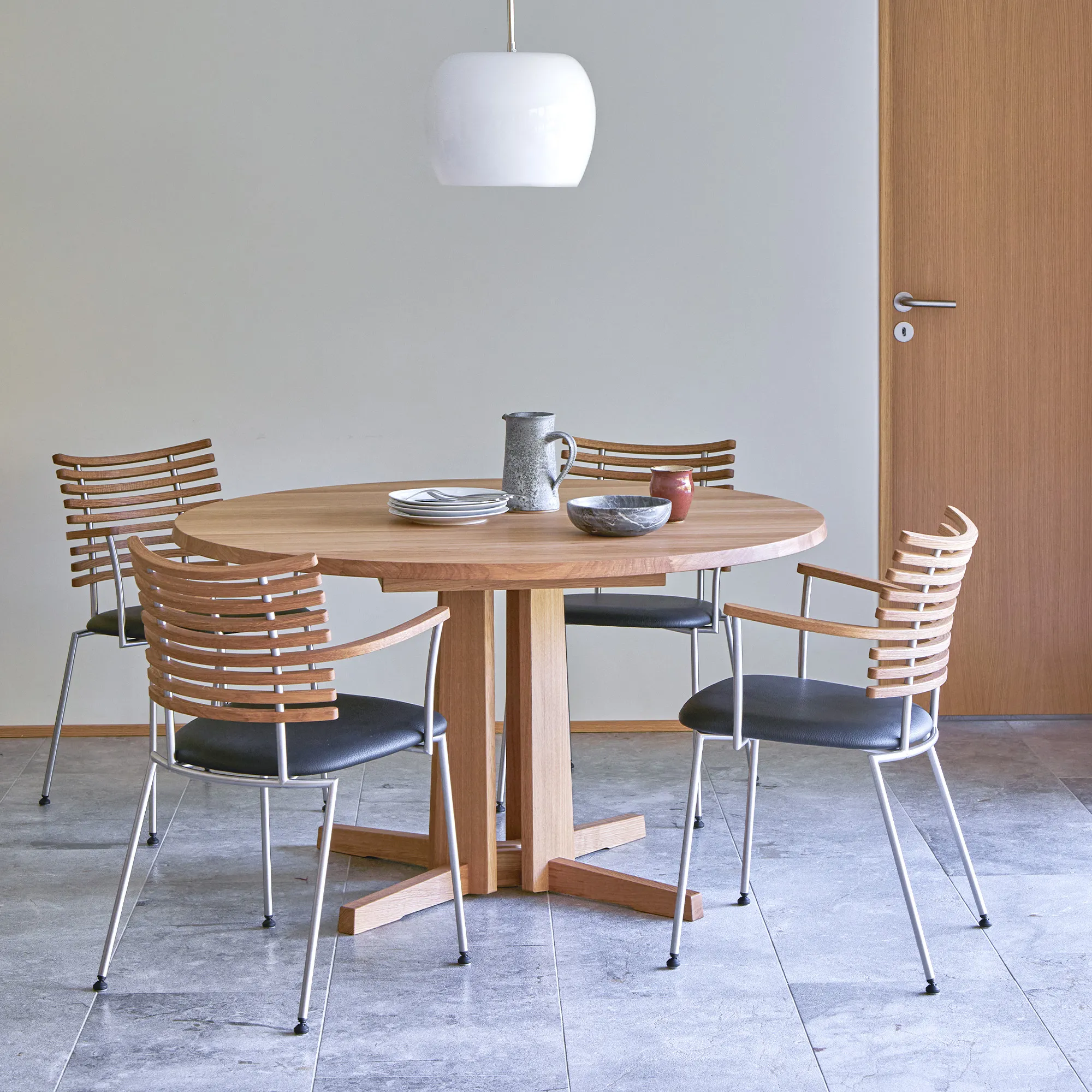 GM 3182 Obelisk Table - 5