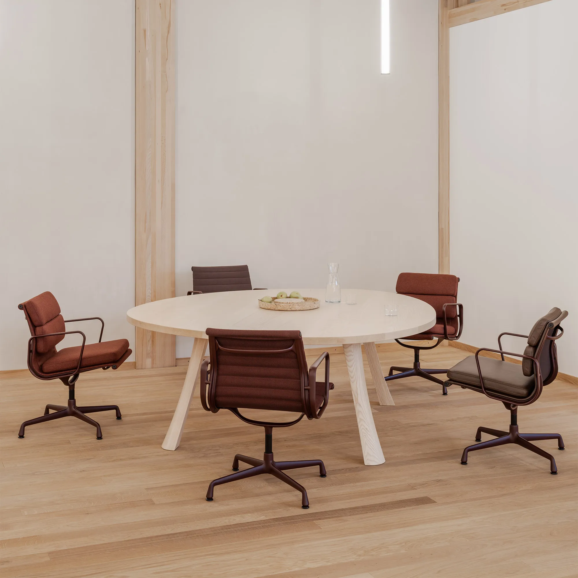 EA 108 Aluminium Chair - 7