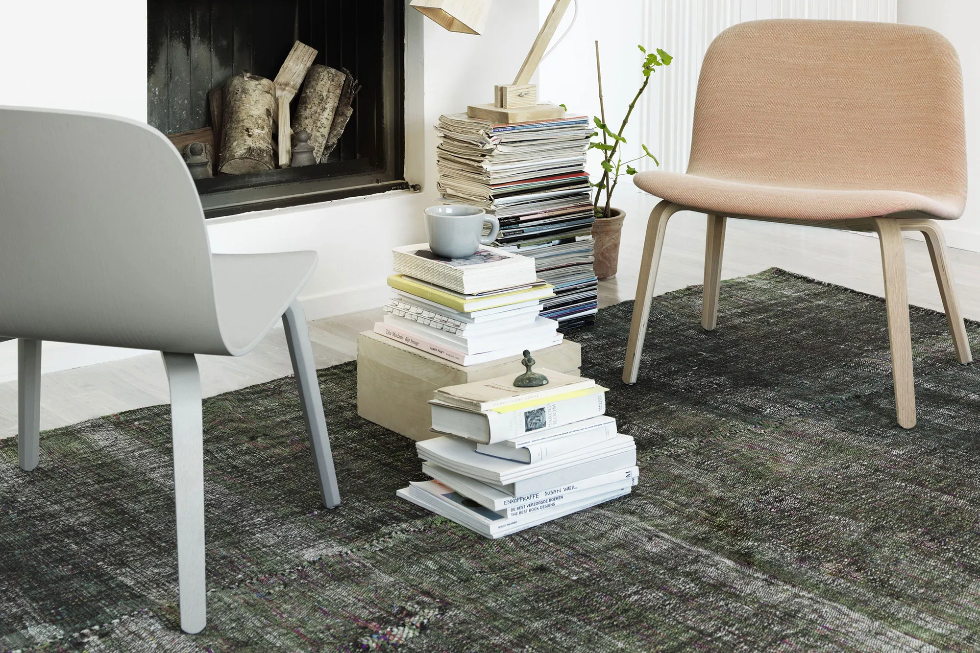 Visu Lounge Chair - 4