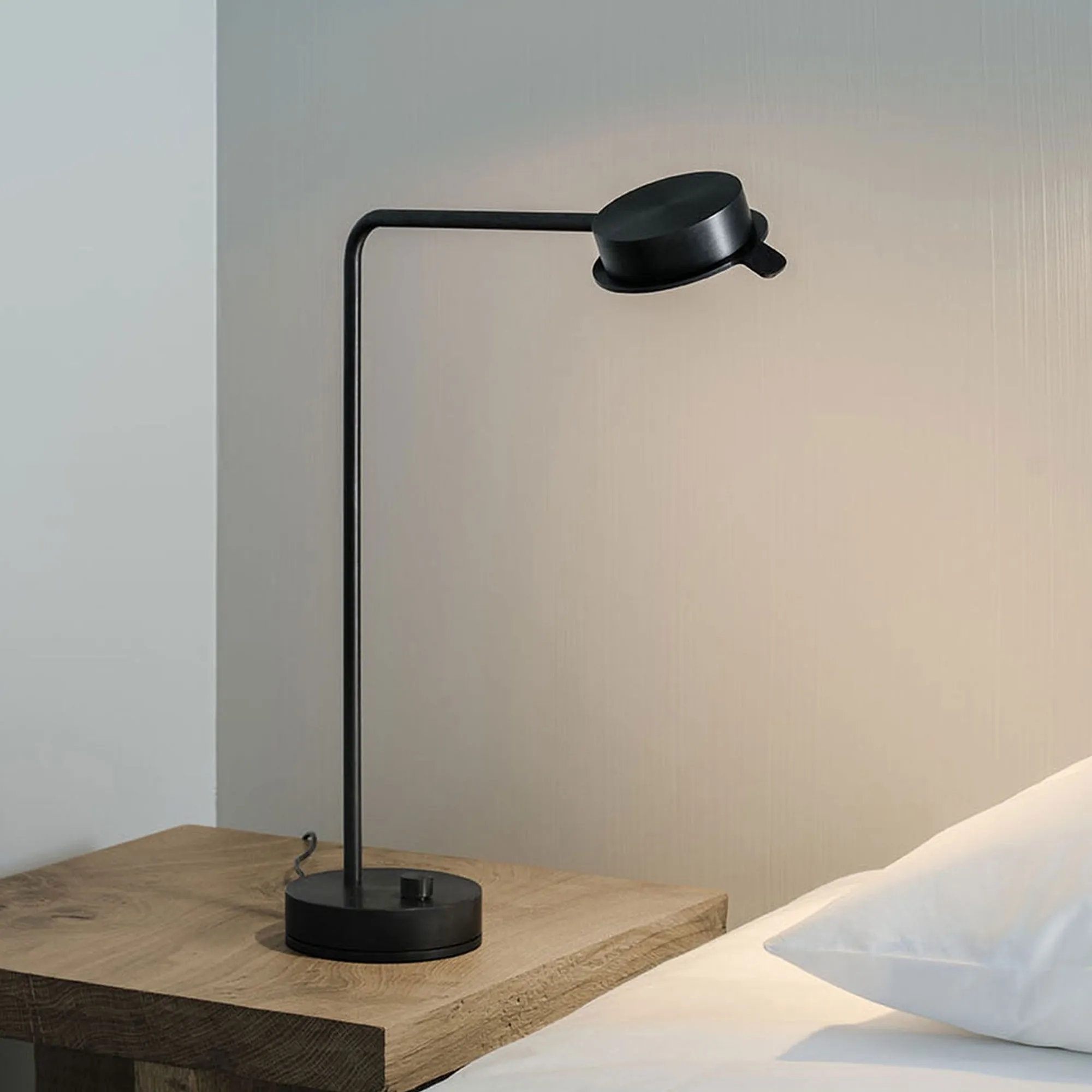 Chipperfield 102 Table Lamp - 3