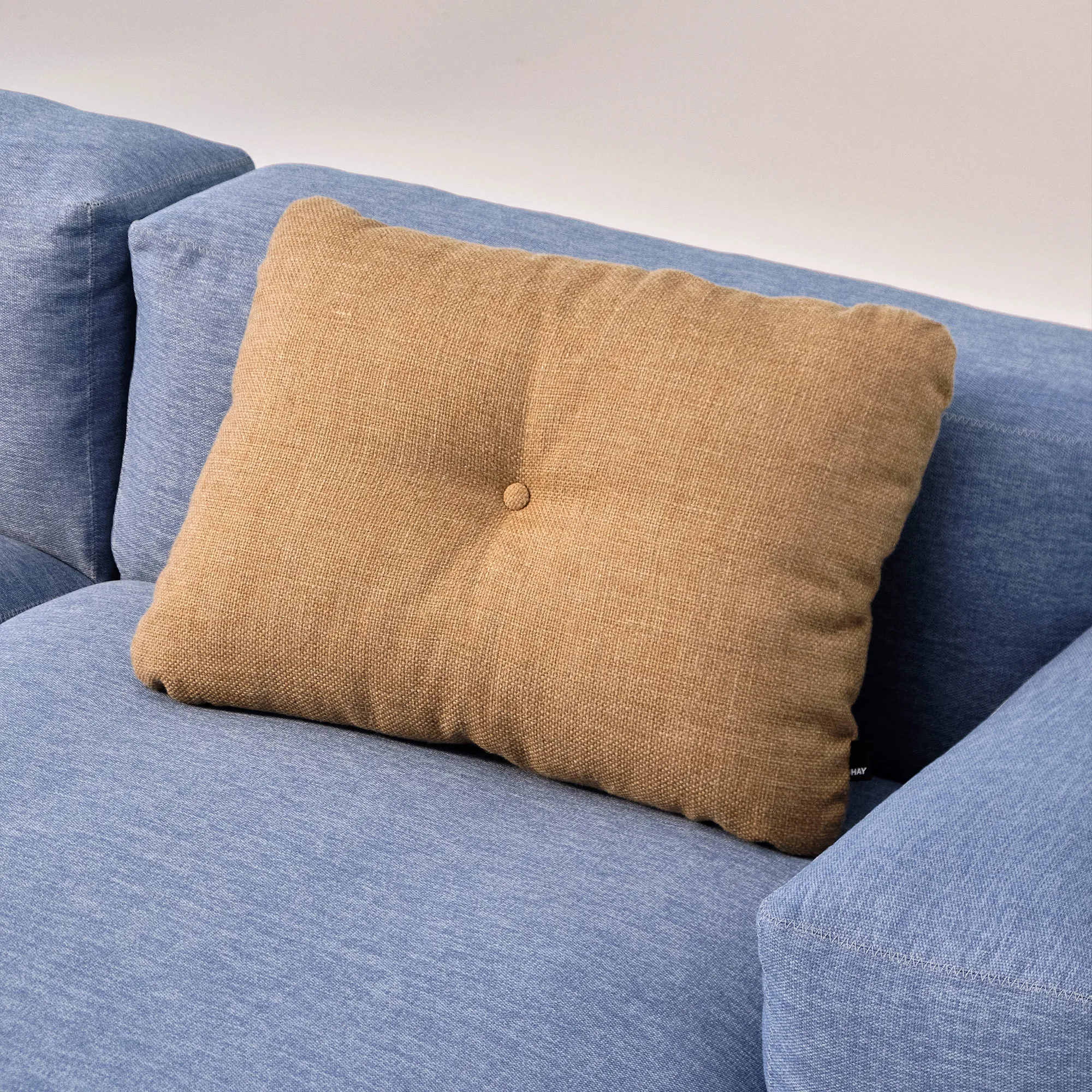 Dot Cushion Planar 1 Dot