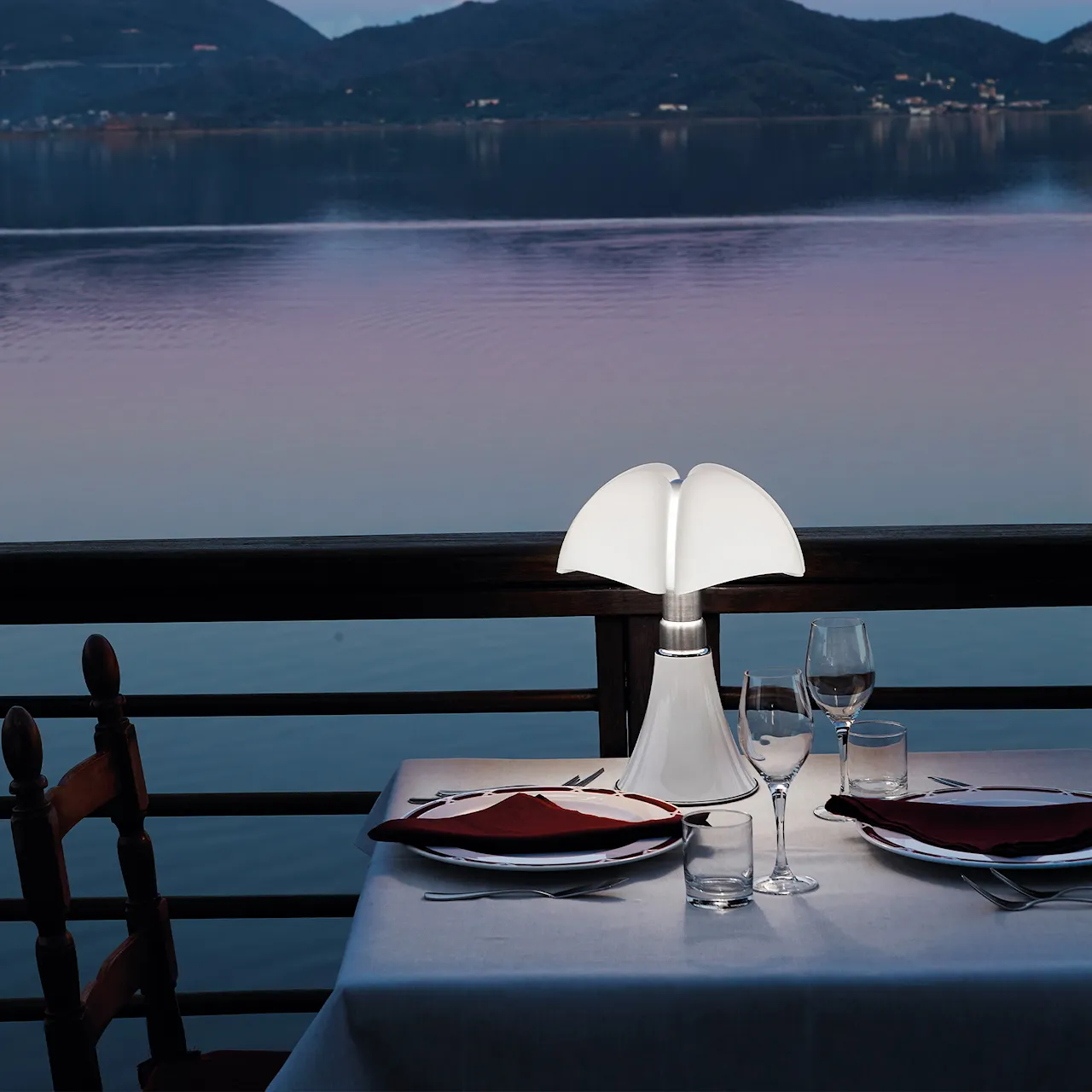 Minipipistrello Portable Table Lamp