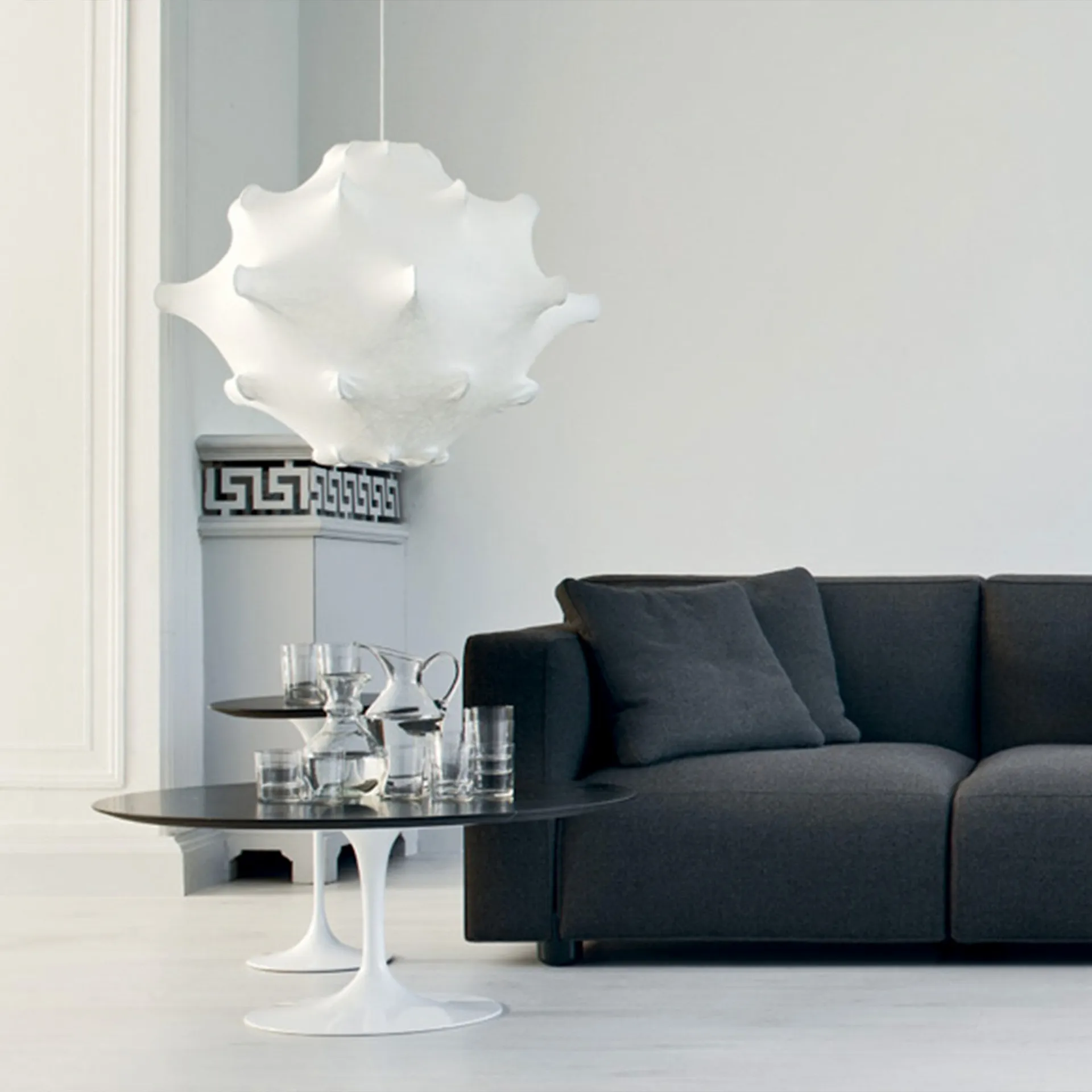 Saarinen Oval Coffee Table - White - Knoll - Eero Saarinen - NO GA