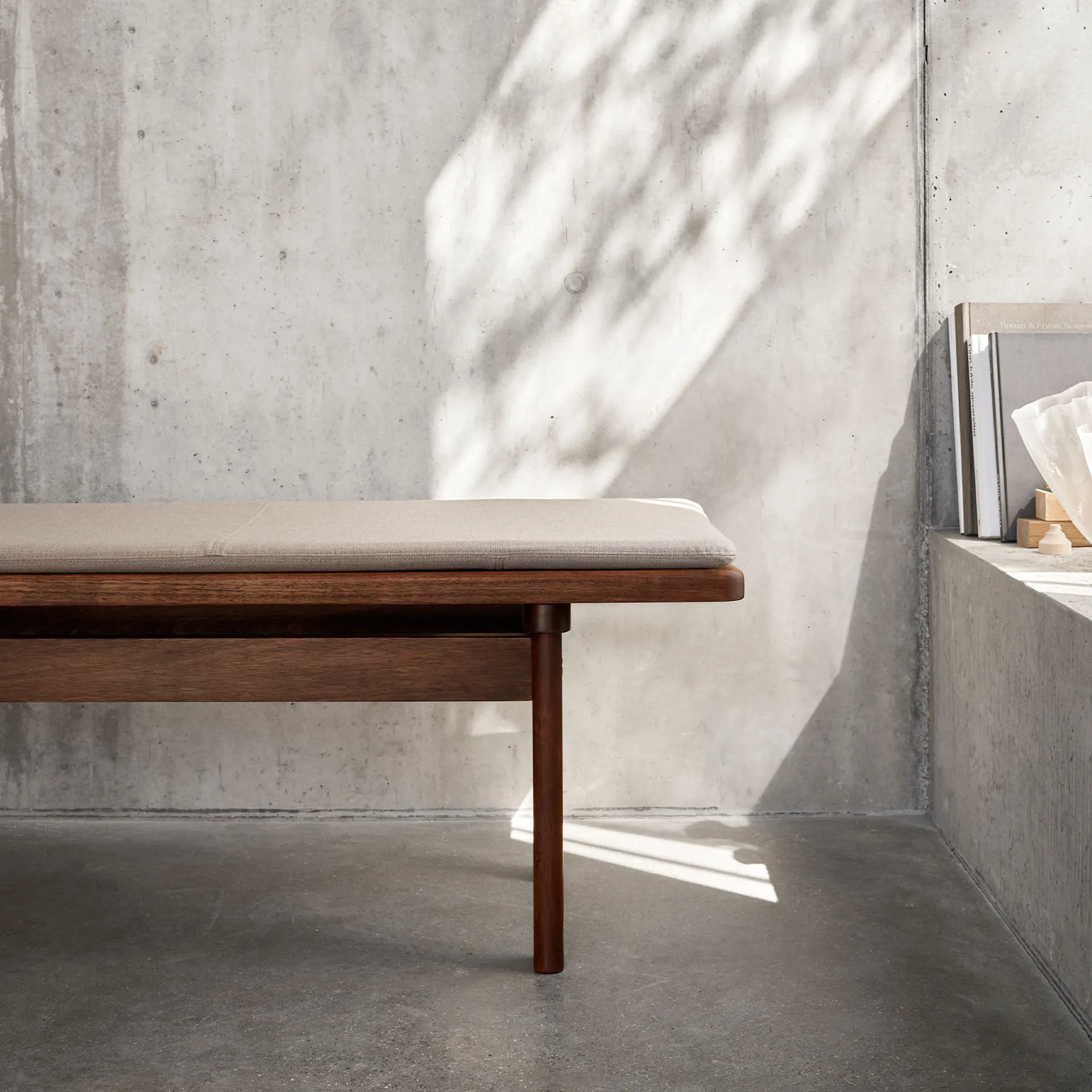 BM0700 Asserbo Bench w/o Backrest - Eucalyptus, Dark Oil - Carl Hansen - Børge Mogensen - NO GA