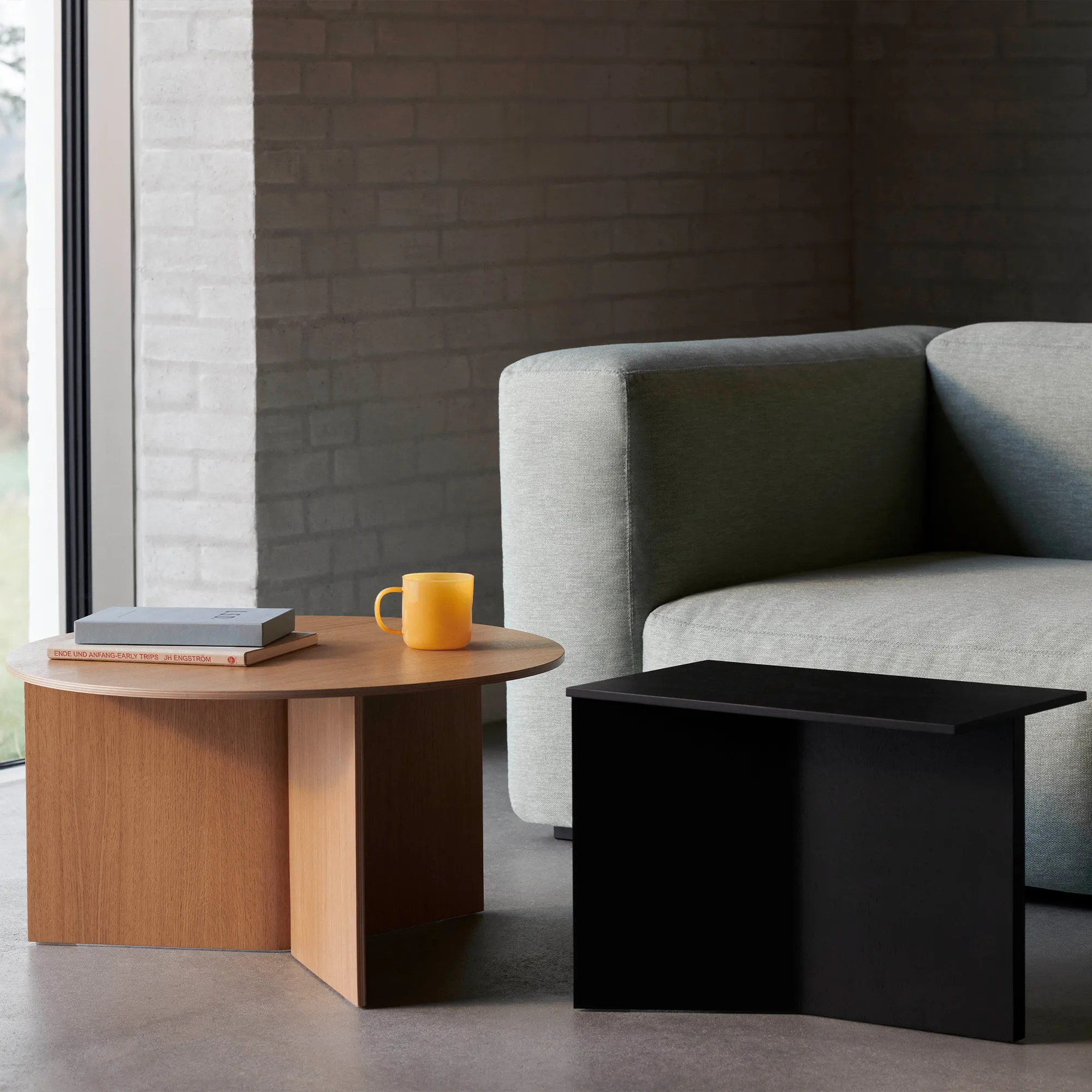 Slit Coffee Table Round High - 28