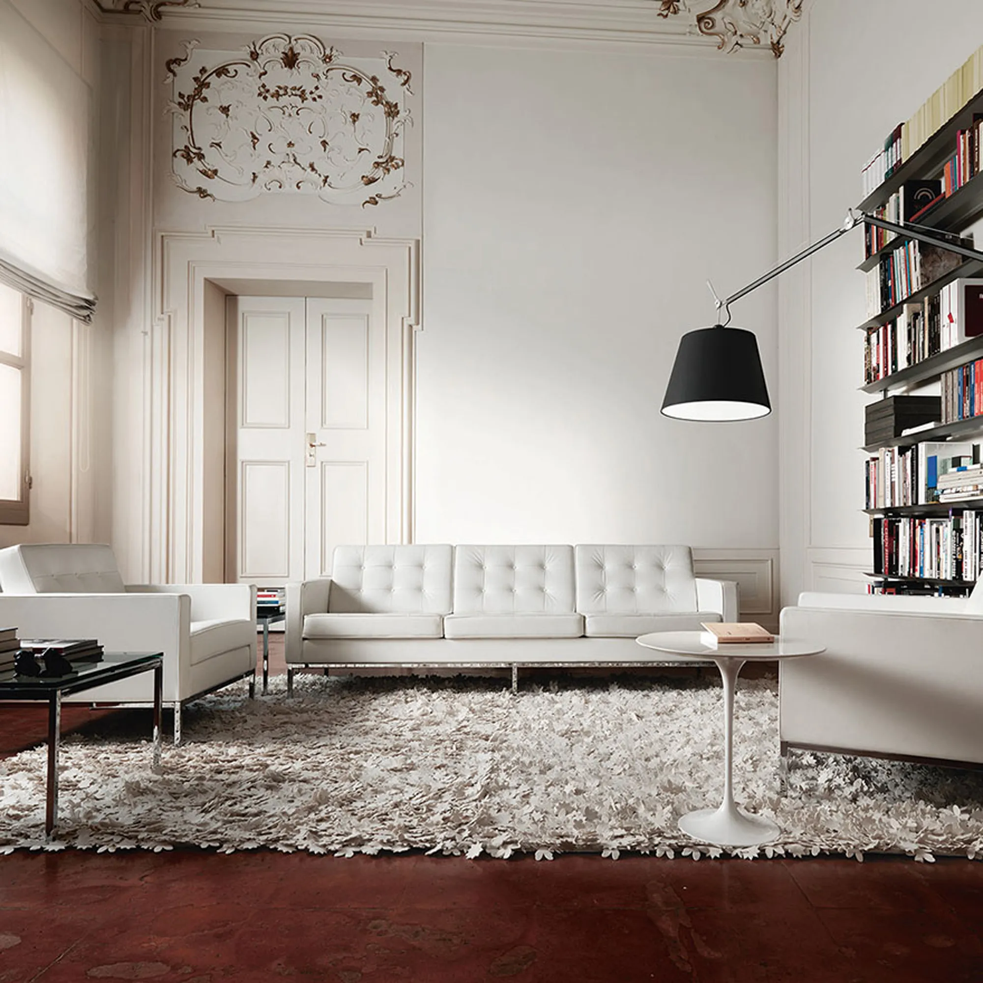 Saarinen Oval Side Table White - 3