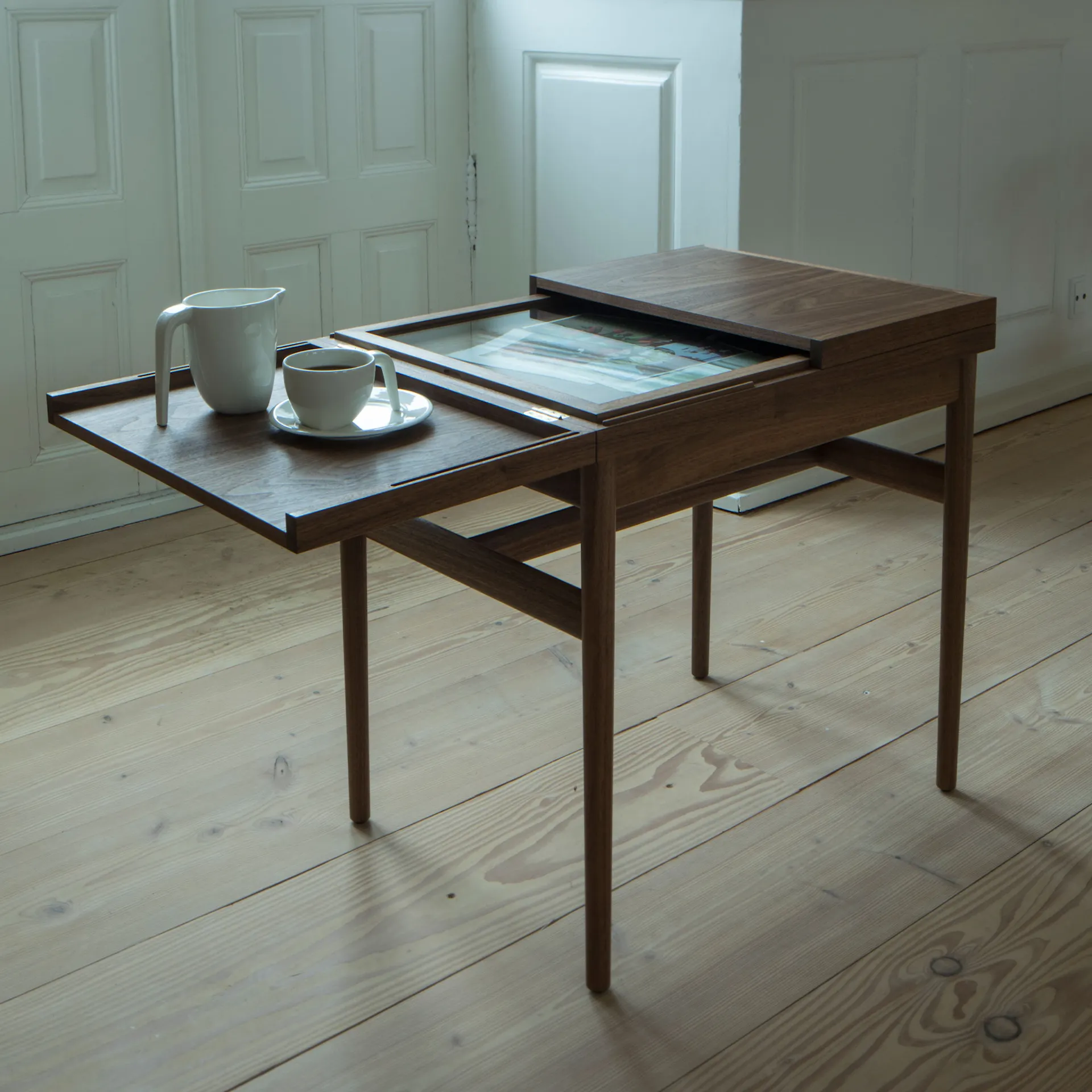 Art Collector's Table - House of Finn Juhl - Finn Juhl - NO GA