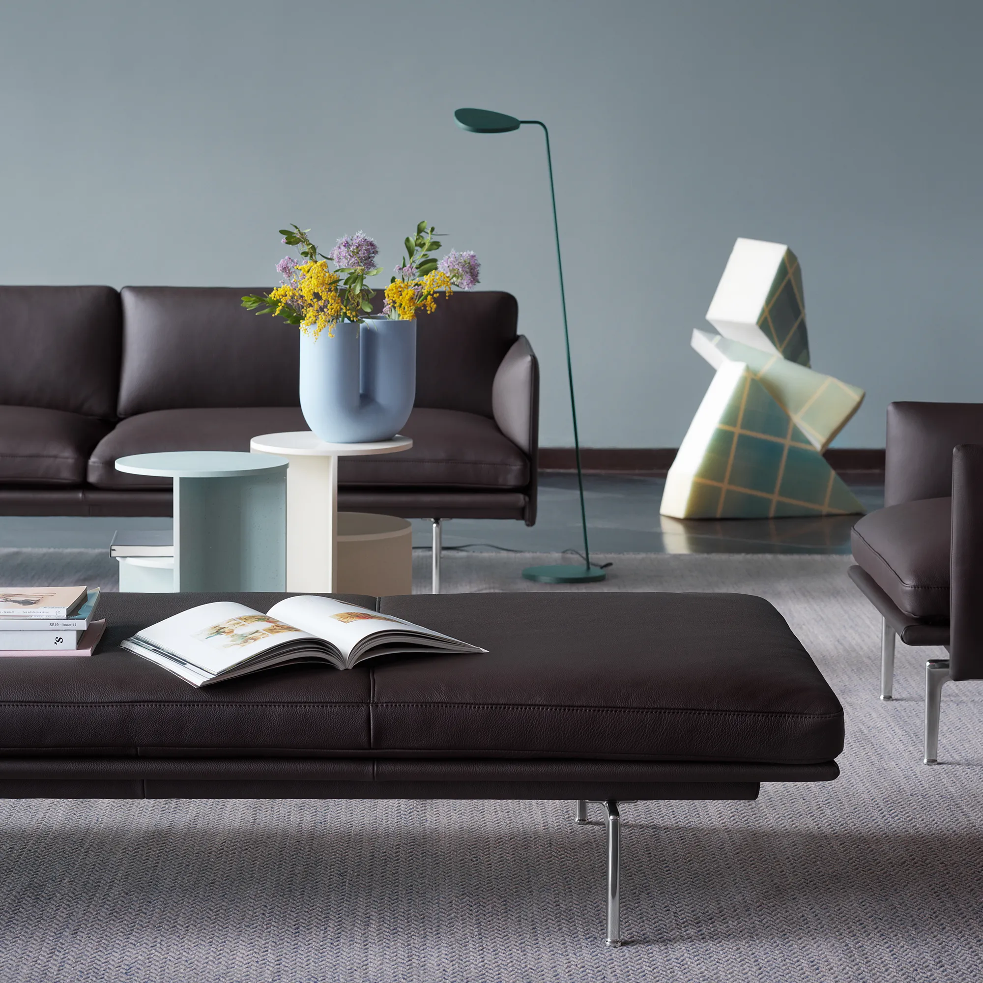 Outline Daybed / Black Base - 6