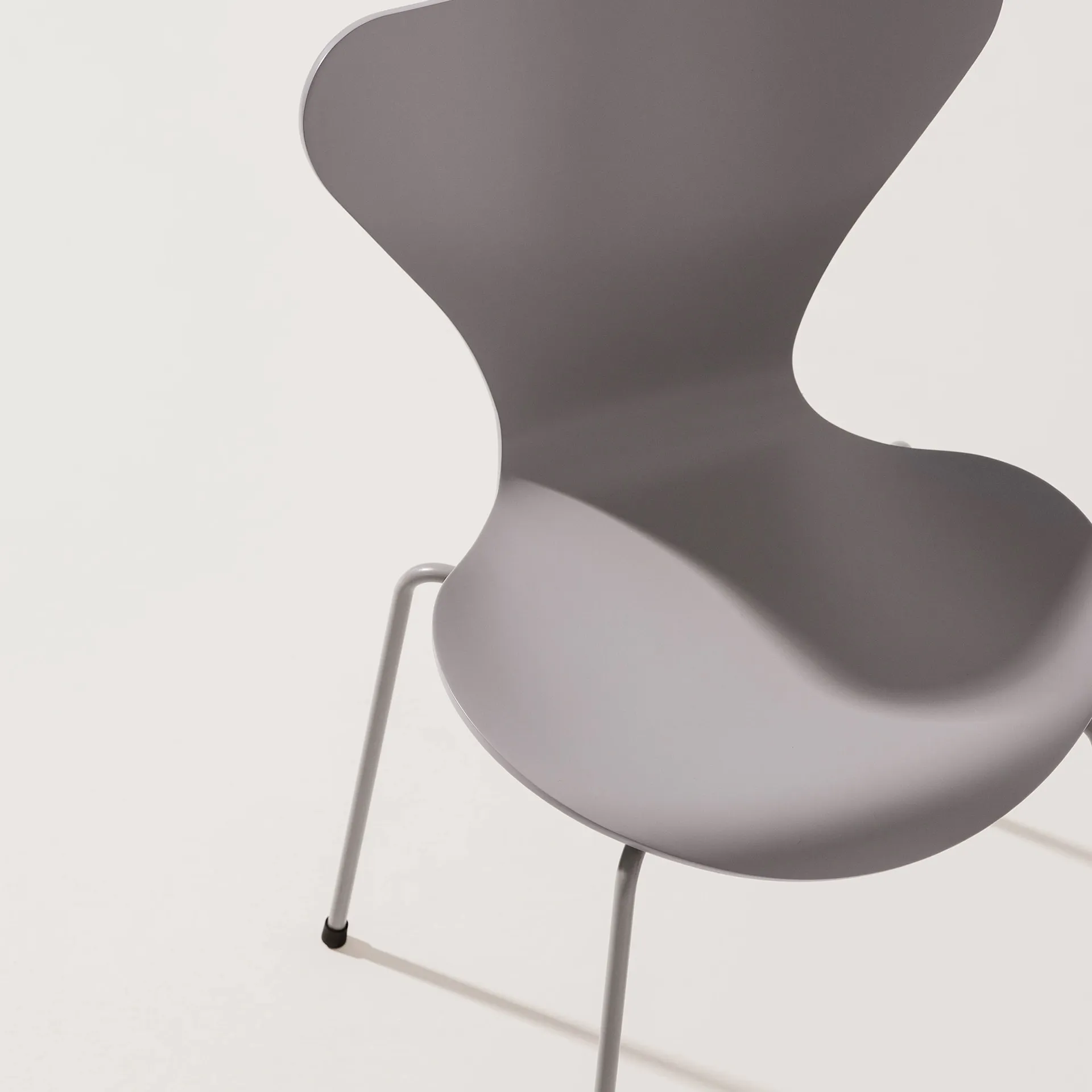 Series 7 chair 3107 beech veneer steel frame silver grey - Fritz Hansen - Arne Jacobsen - NO GA