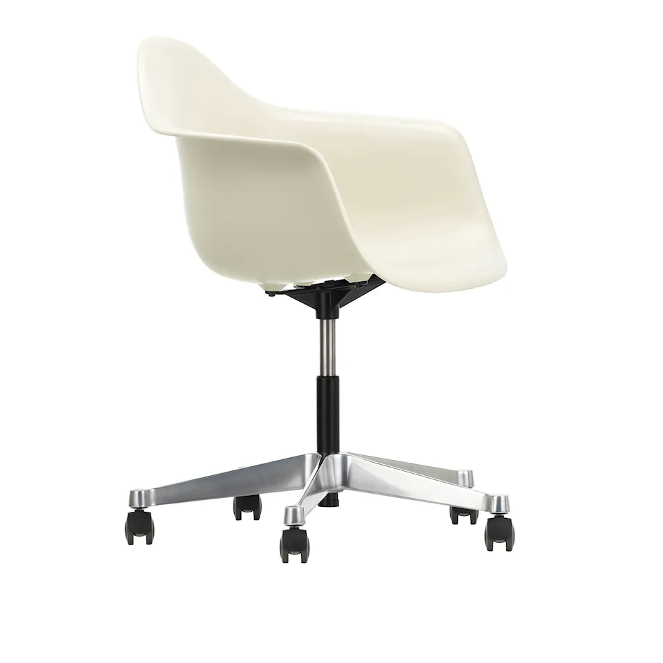 Eames RE Plastic Armchair PACC