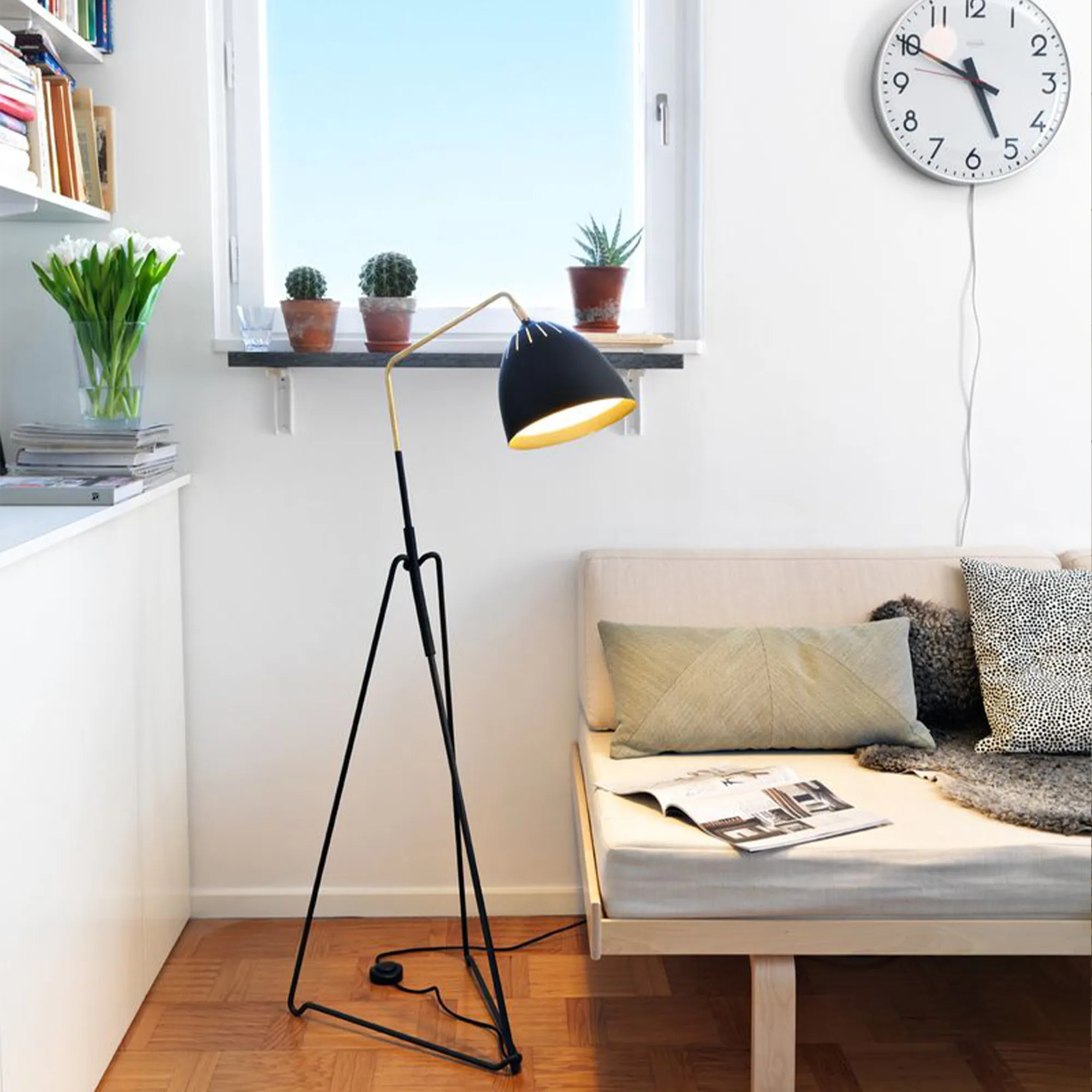 Lean Floor Lamp - 3