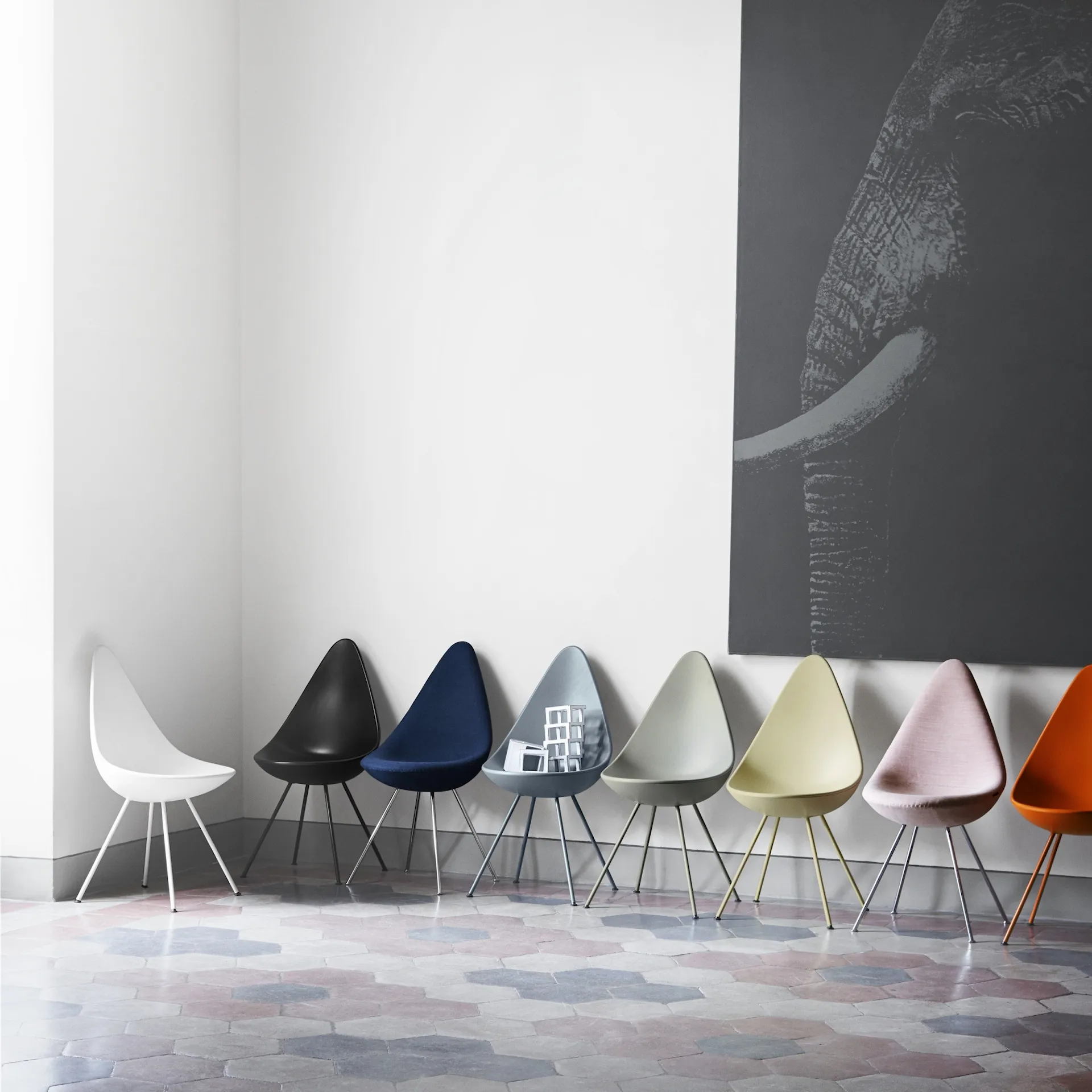 3110 Drop Chair White - Fritz Hansen - Arne Jacobsen - NO GA