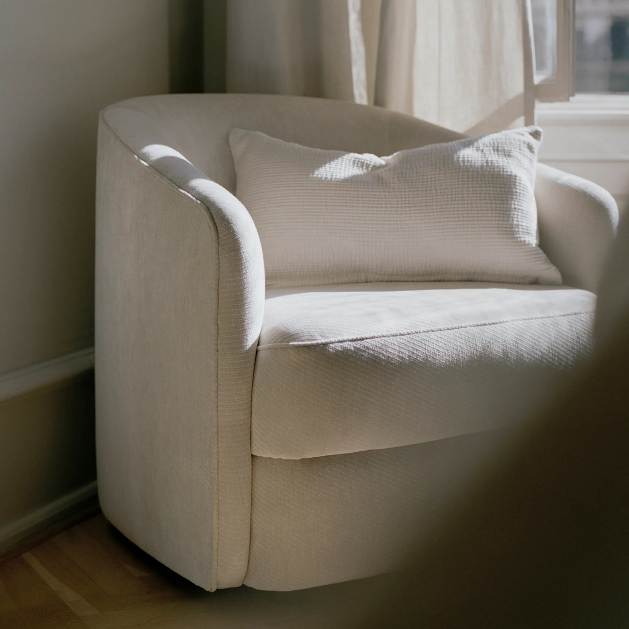 Covent Lounge Chair - 12