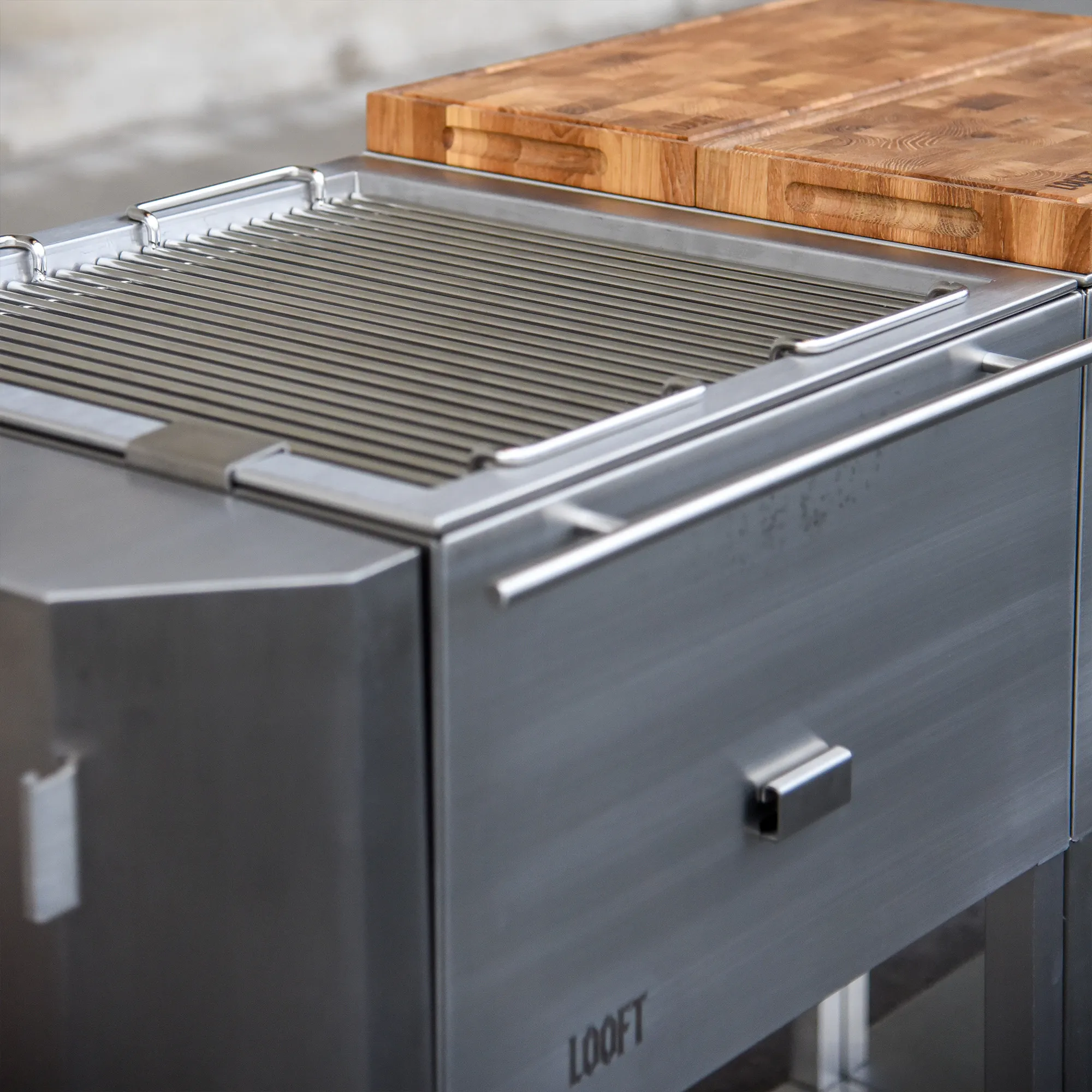 Houtskoolgrill buitenkeuken - 10