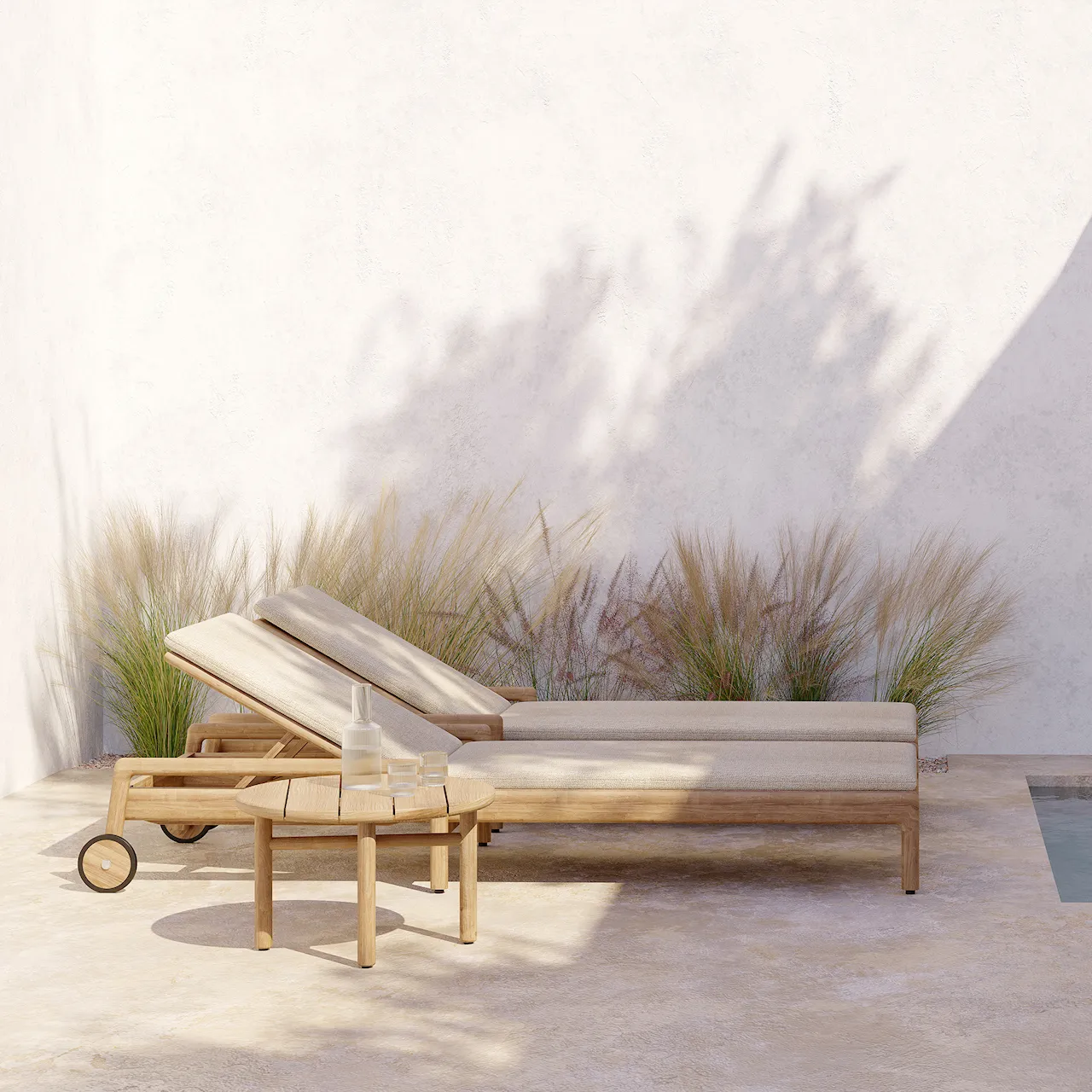 Quatro Outdoor Side Table