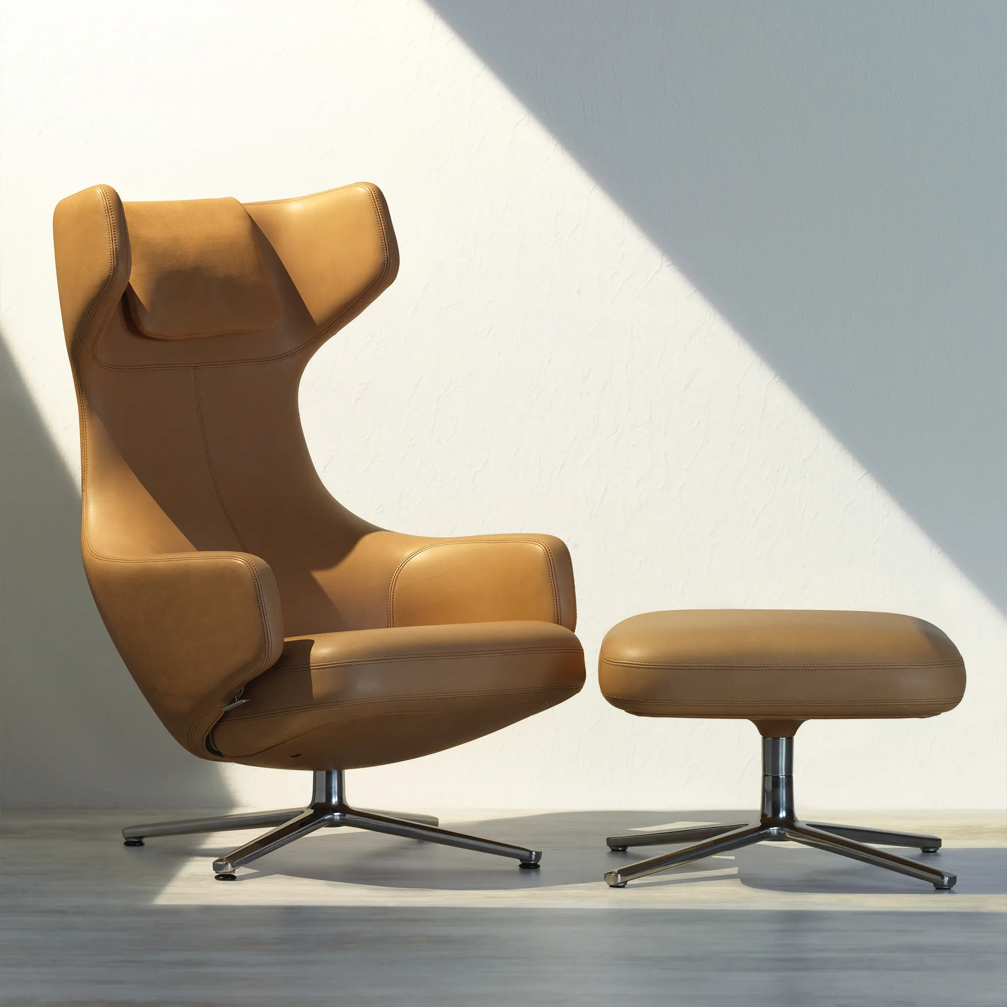 Grand Repos lænestol & Repos Ottoman fodskammel Polished