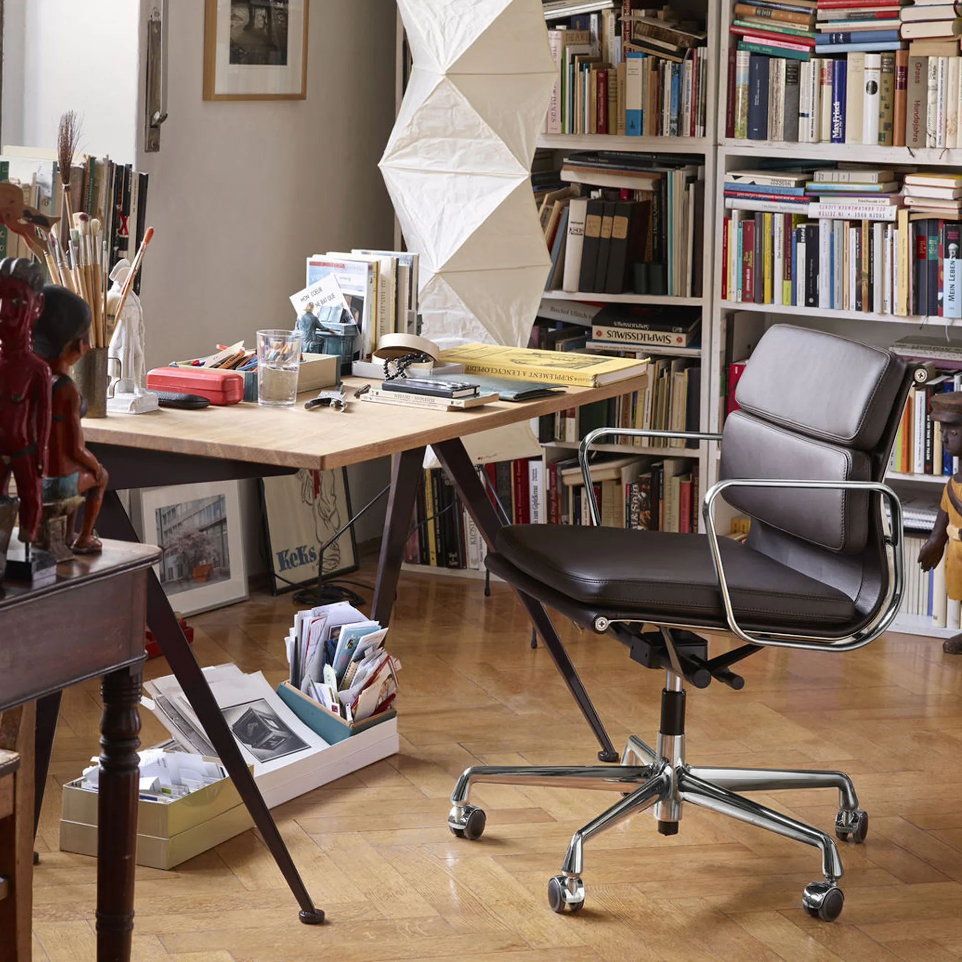 EA 217 Desk Chair Polished - Vitra - Charles & Ray Eames - NO GA