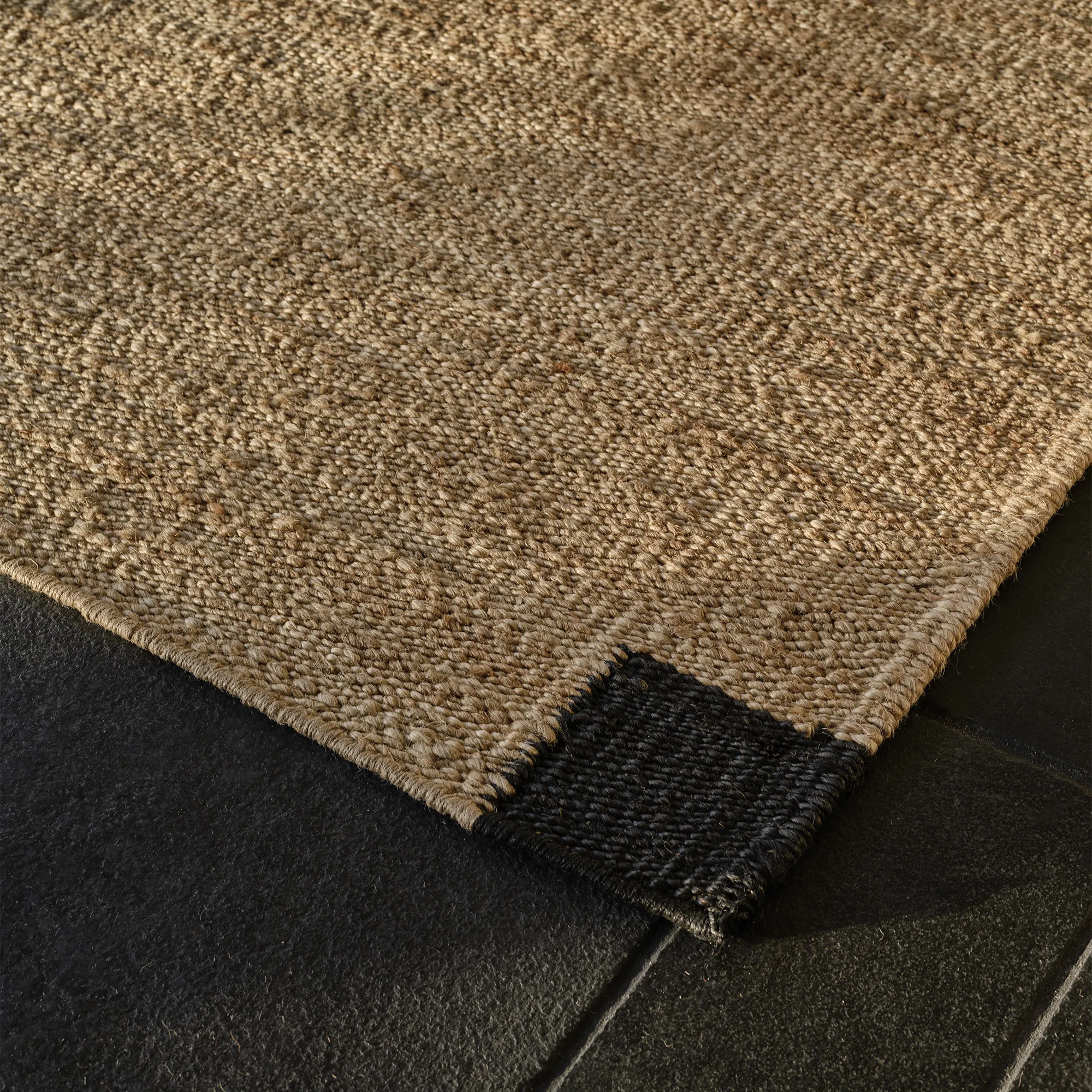 Jute Corner Black tæppe