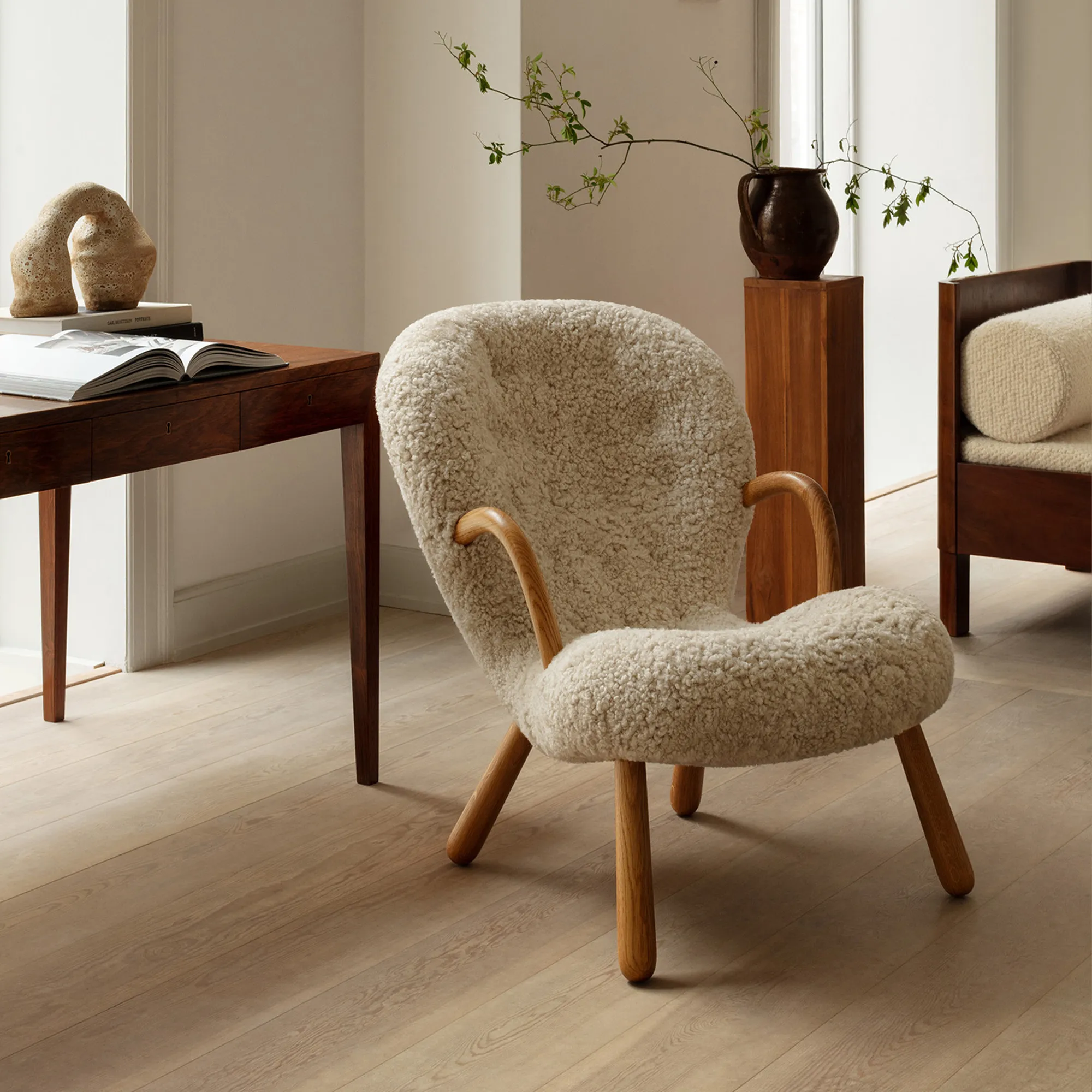 Clam Chair - 4