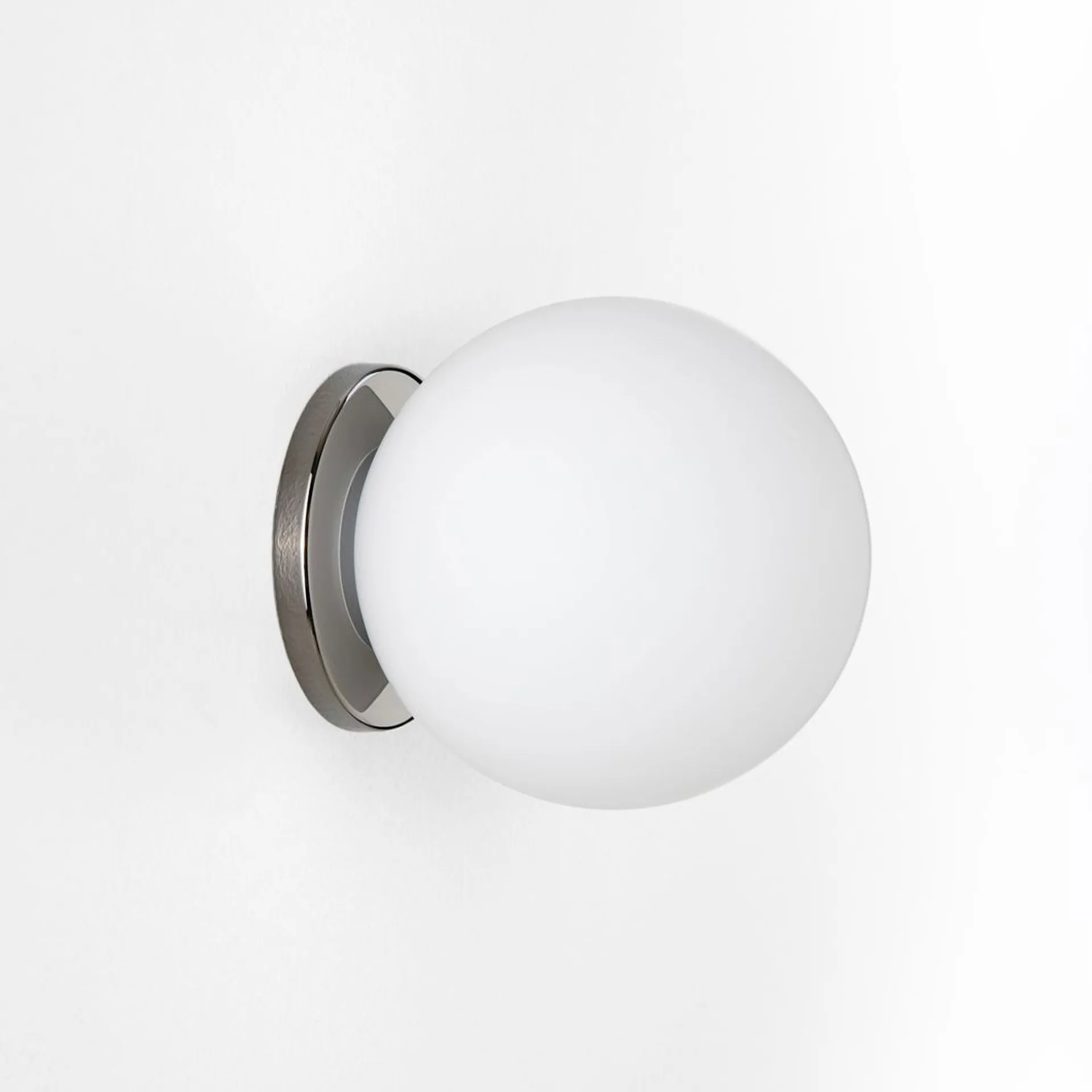 Pallina Nickel Wall/Ceiling Lamp - FontanaArte - NO GA