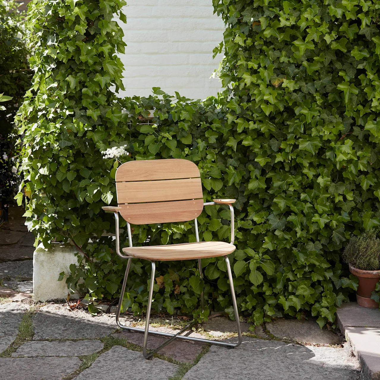 Lilium Outdoor Armchair