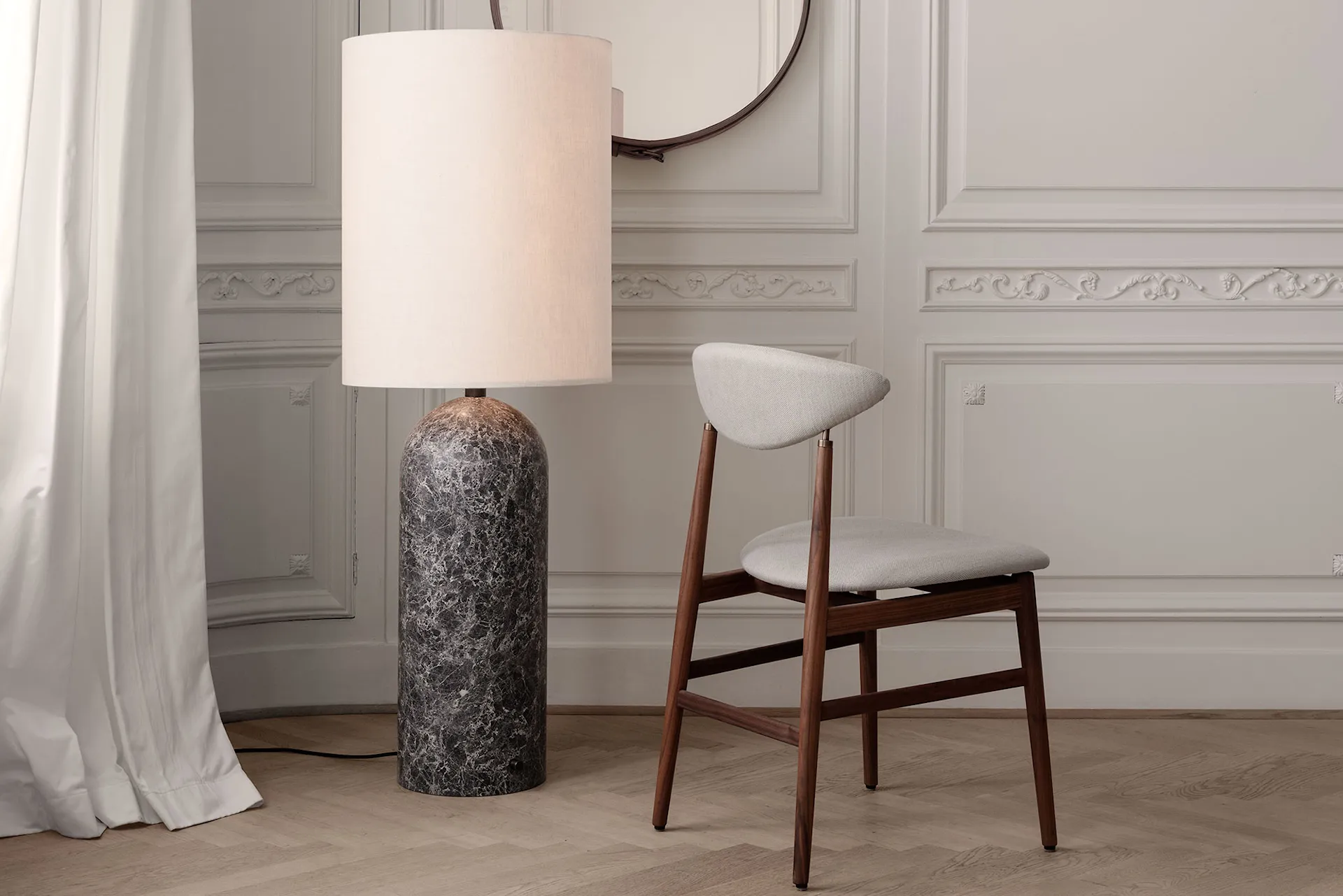 Gravity XL High Floor Lamp - Gubi - NO GA