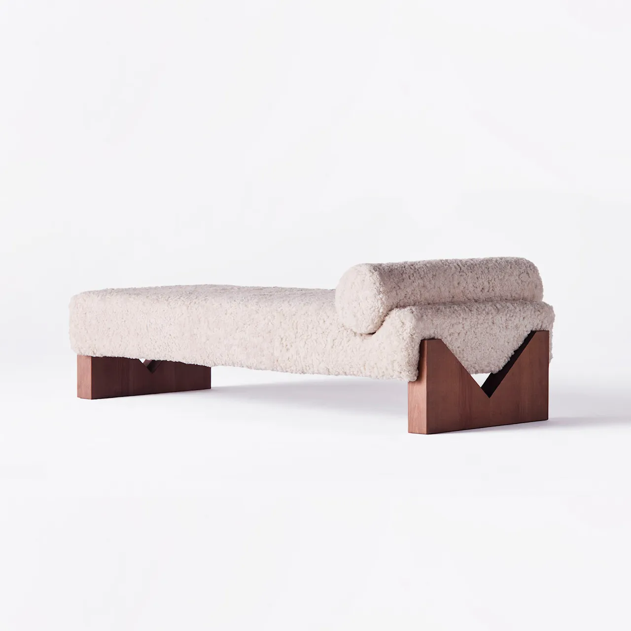 V Daybed