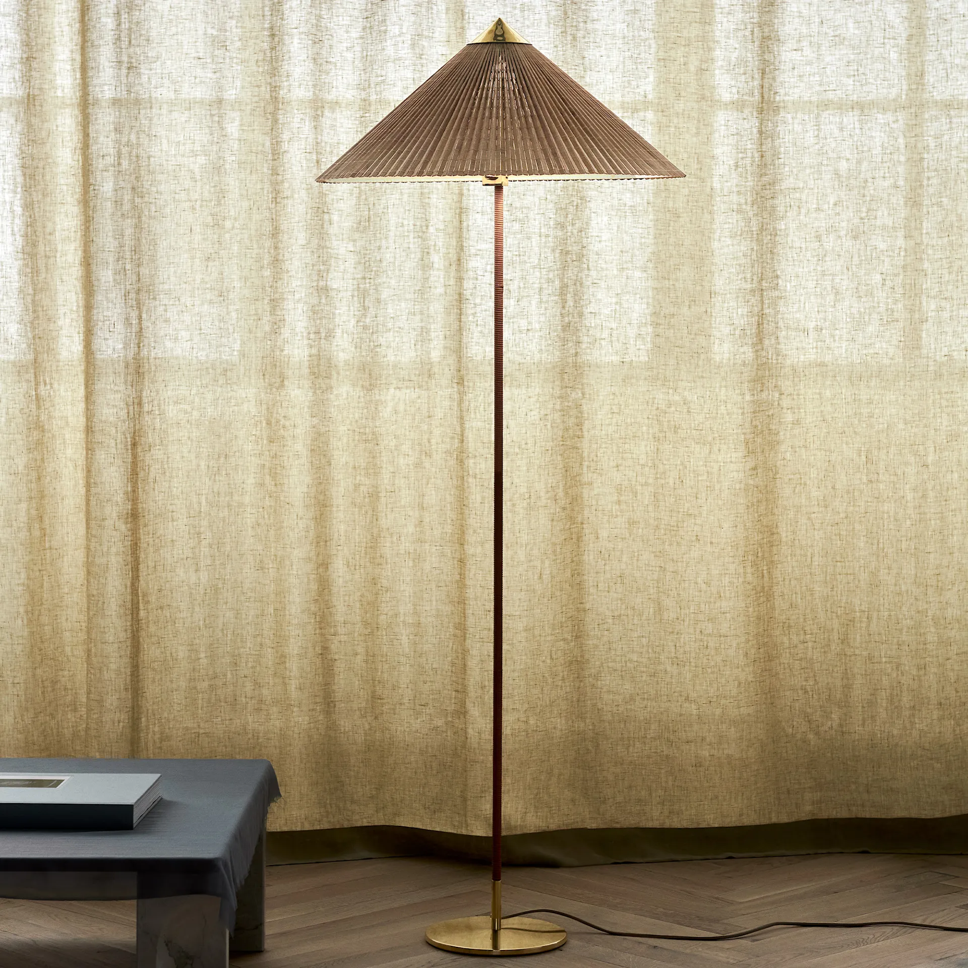 9602 Floor Lamp - Gubi - Paavo Tynell - NO GA