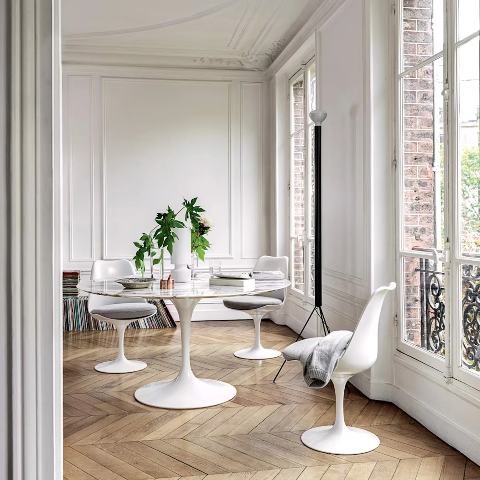 Saarinen Oval Dining Table 198 cm White - 11