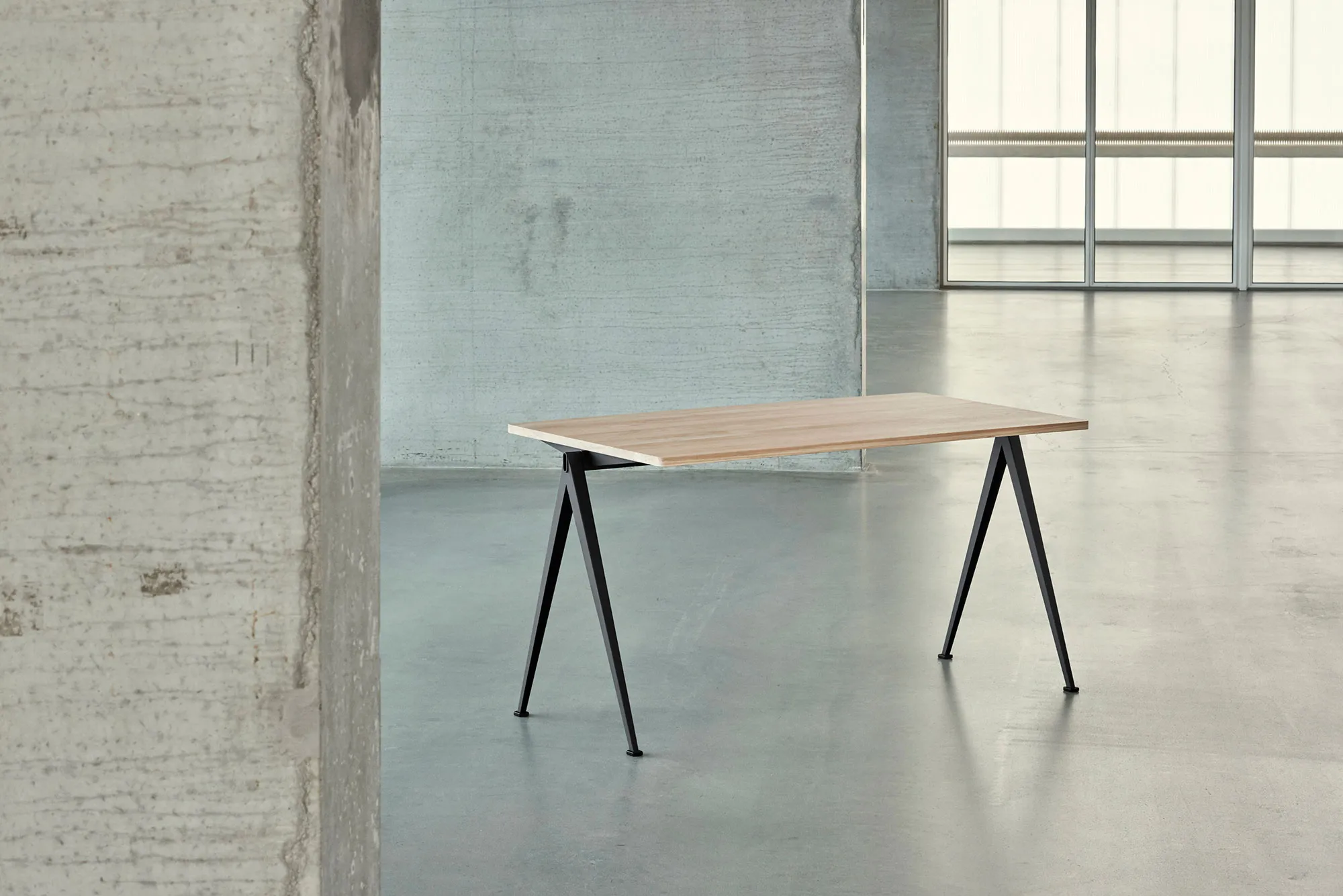 Pyramid 01 table 75x140 cm black powder coated steel - 3