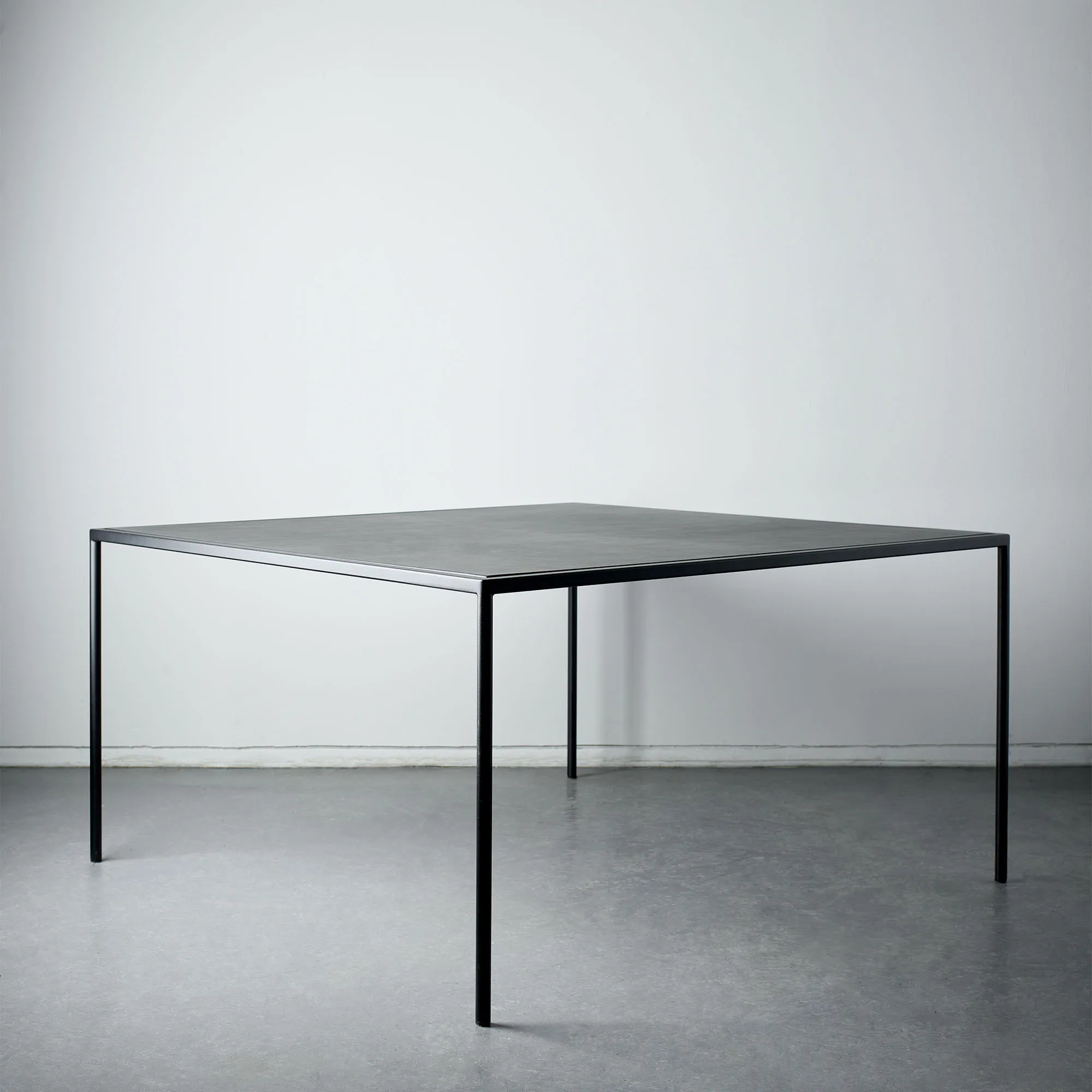 Kvadrat table - 2