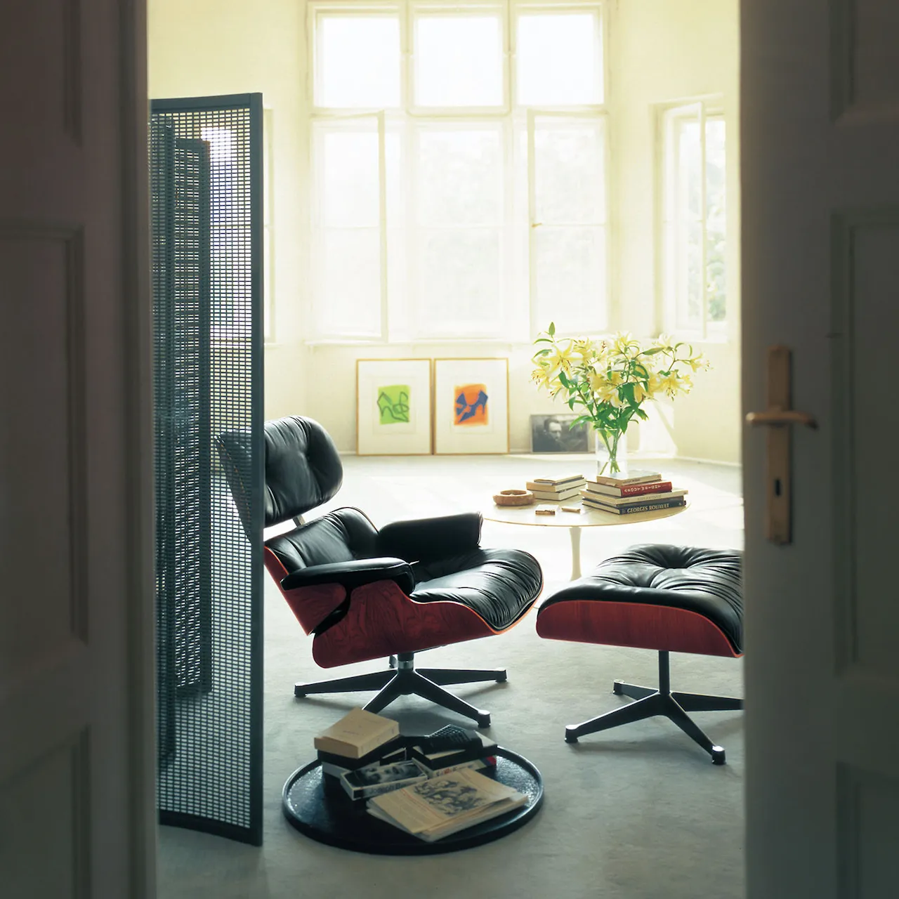 Eames Lounge Chair & Ottoman Santos Palisander poleret base