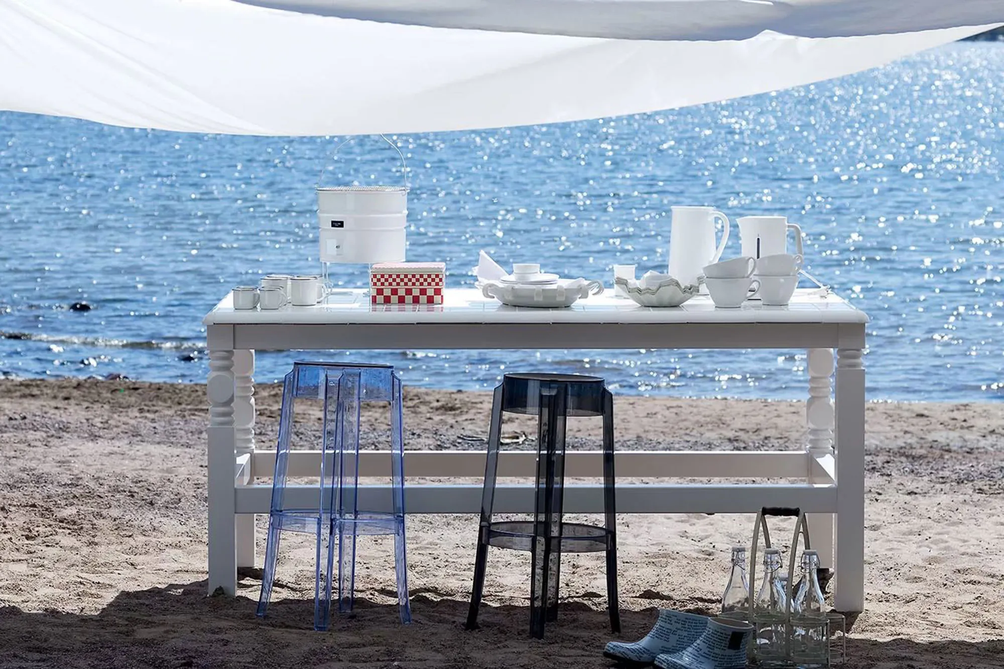 Charles Ghost Bar Stool