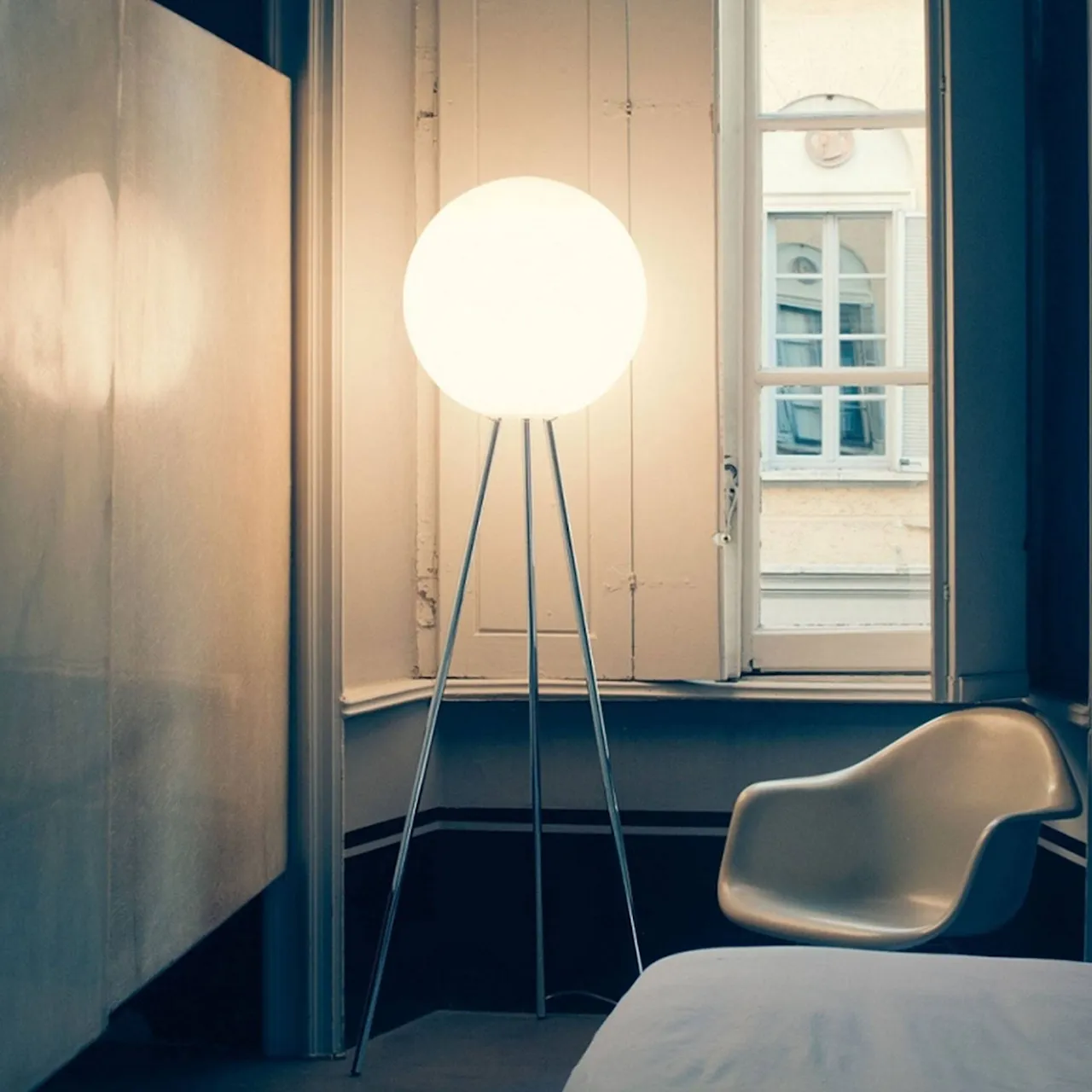 Prima Signora Floor Lamp