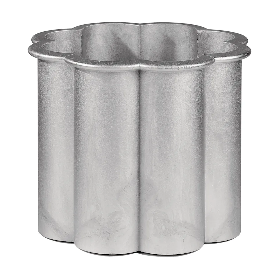 Grayscale plant pot