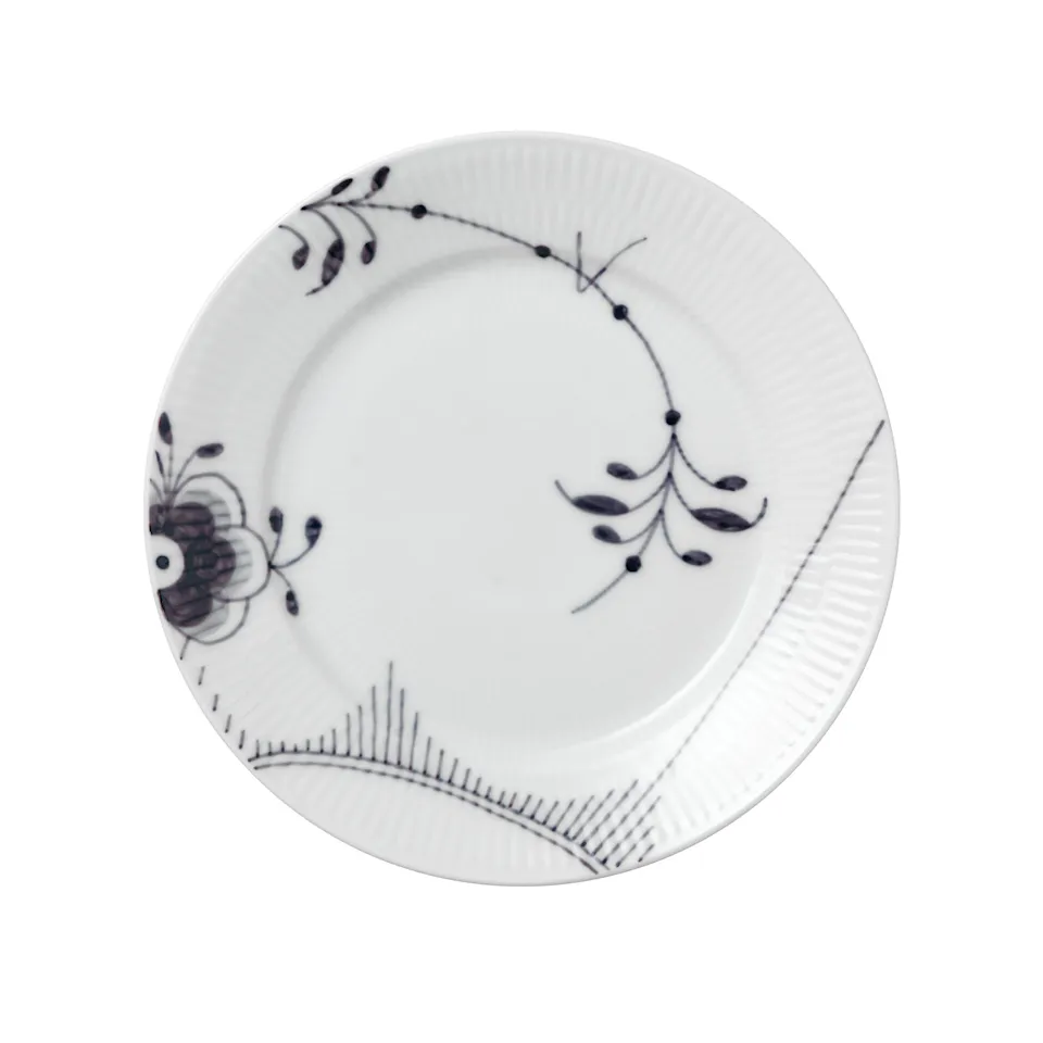 Black Fluted Mega Plate 22 cm Decoration No. 2