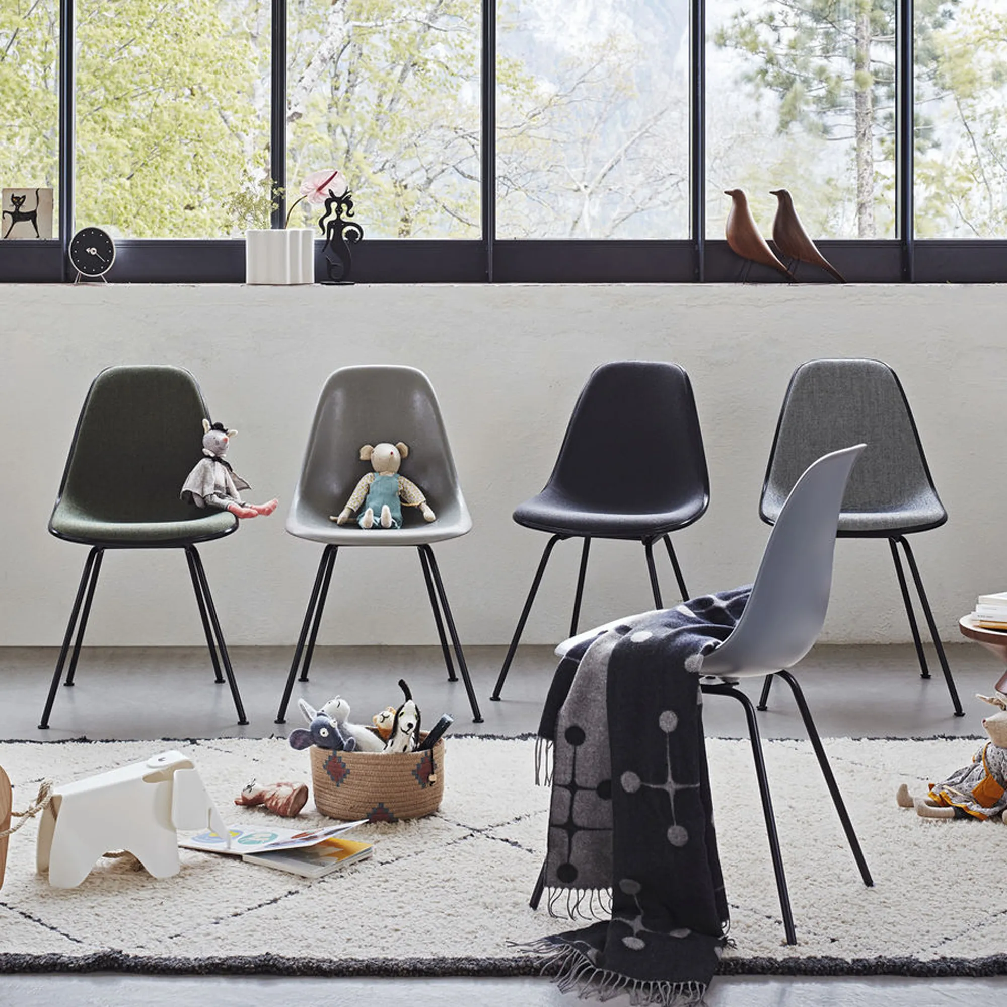 Eames RE Plastic Chair DSX Basic Dark - 3