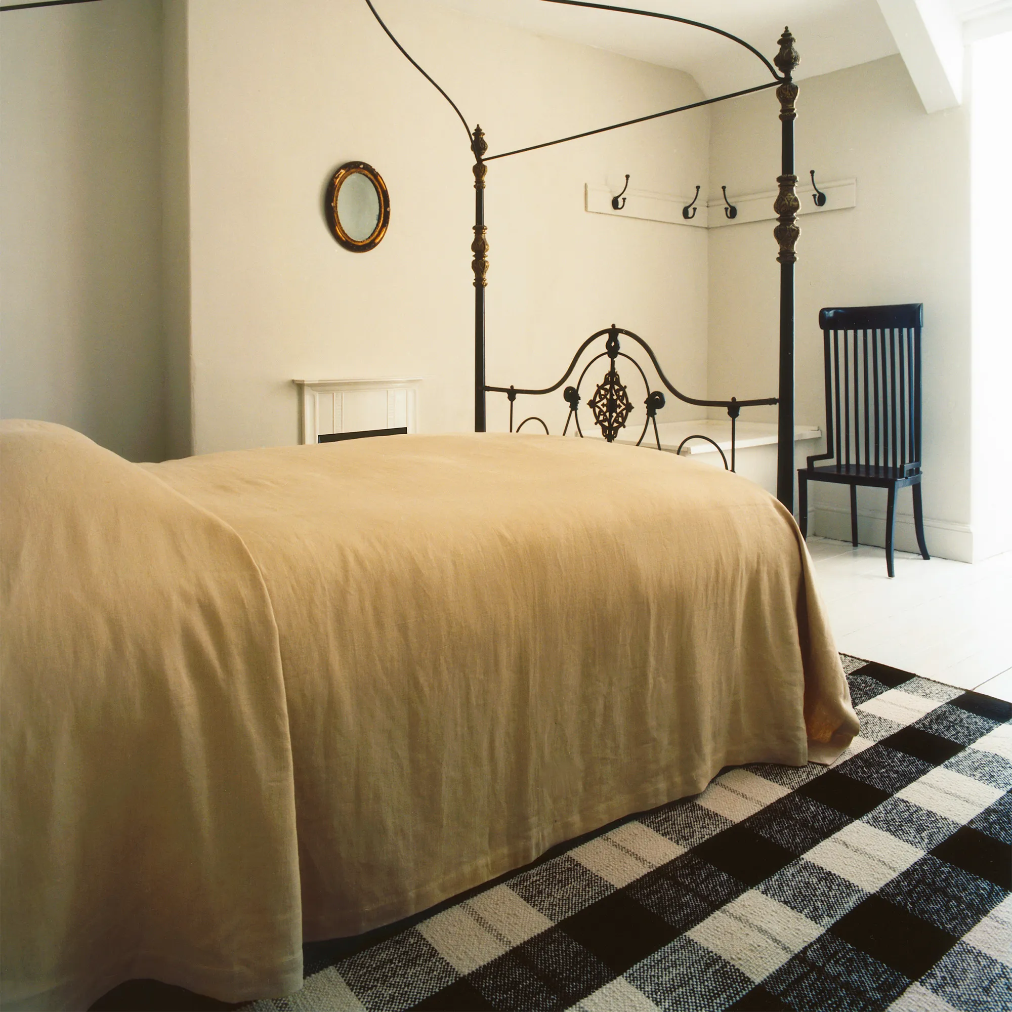 Plaid Black/Cream Wool Rug - 4