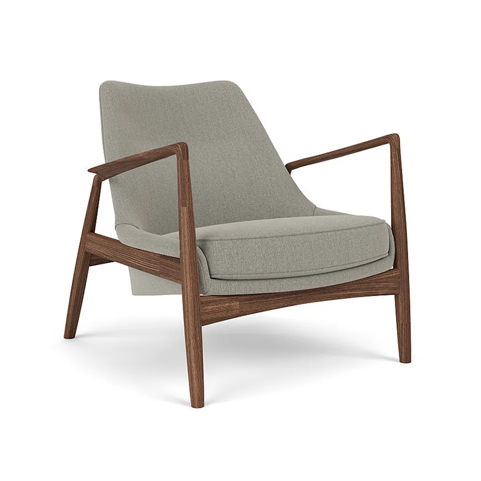 The Seal Lounge Chair Low Walut