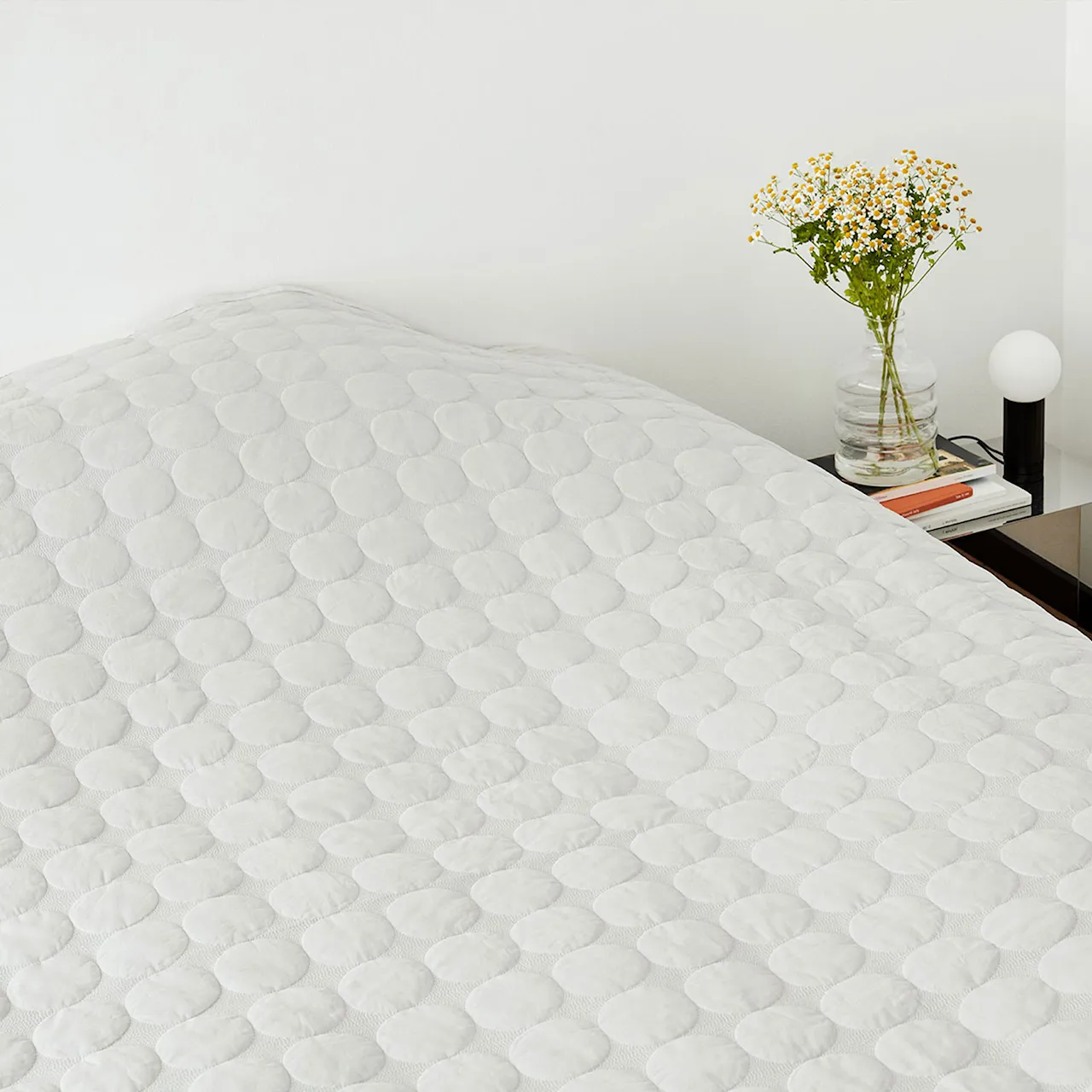 Mega Dot Bedspread Light Grey