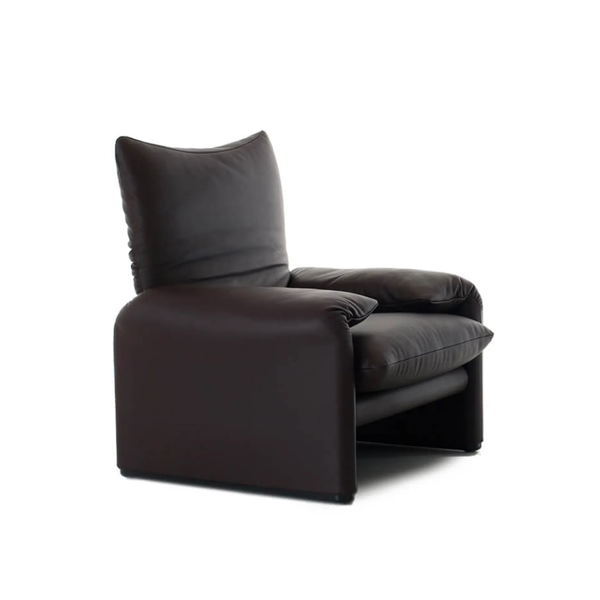 675 Maralunga 40 Armchair - Cassina - Vico Magistretti - NO GA