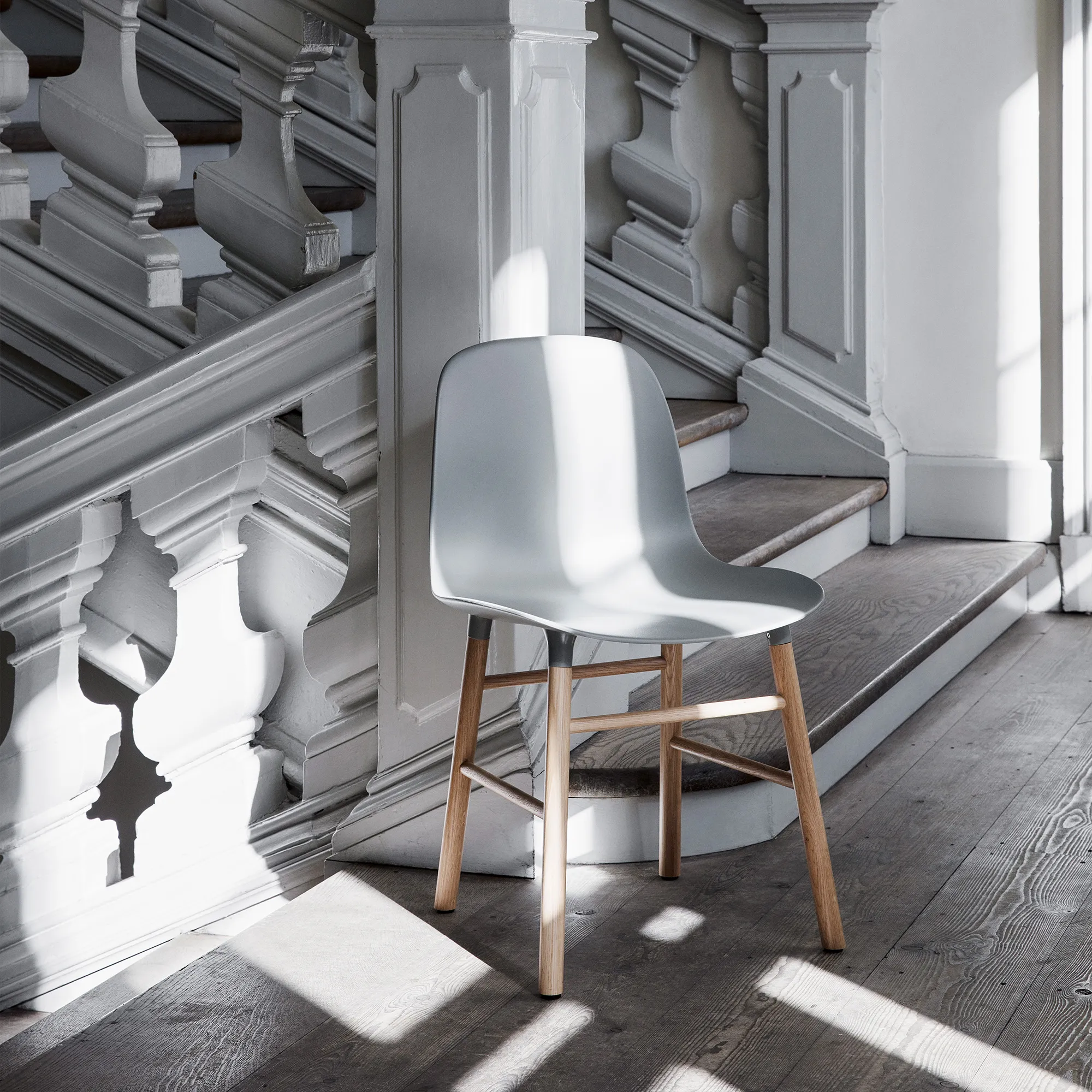 Form Chair Black Oak - 9