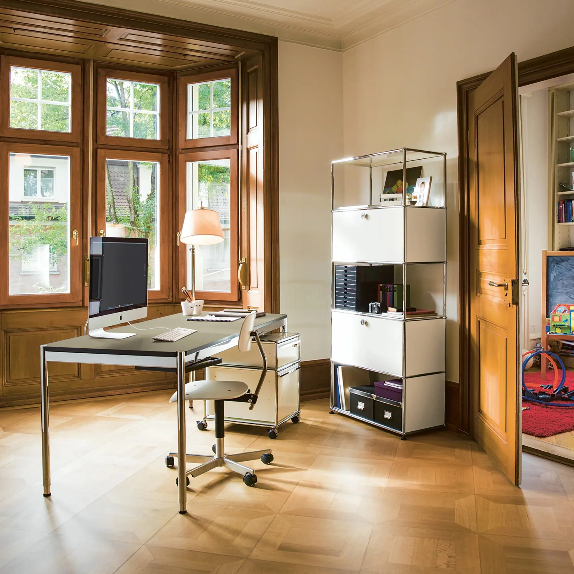 USM Haller T69 Dining Table - 4