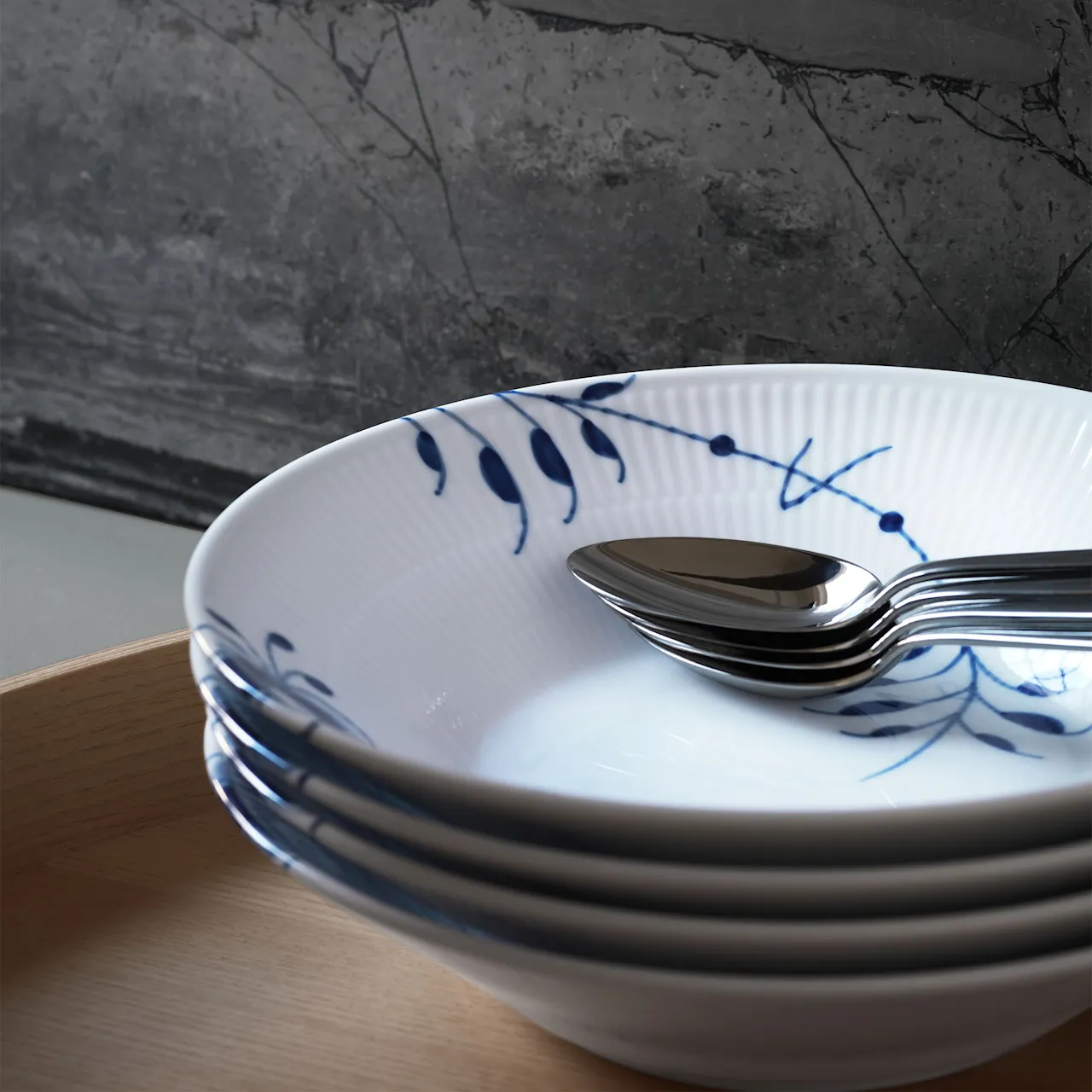 Blue Fluted Mega Deep Plate 50 cl / 17 cm