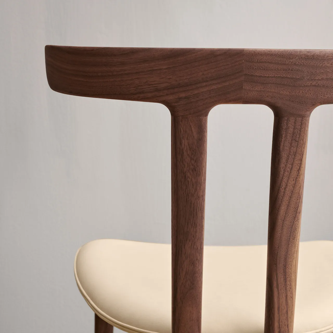 OW58 T-Chair - Walnut