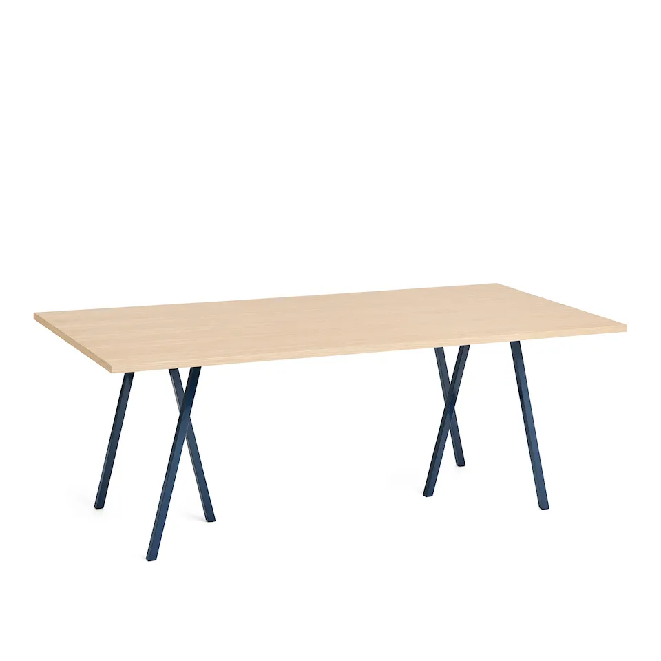 Loop Stand Table 200 cm