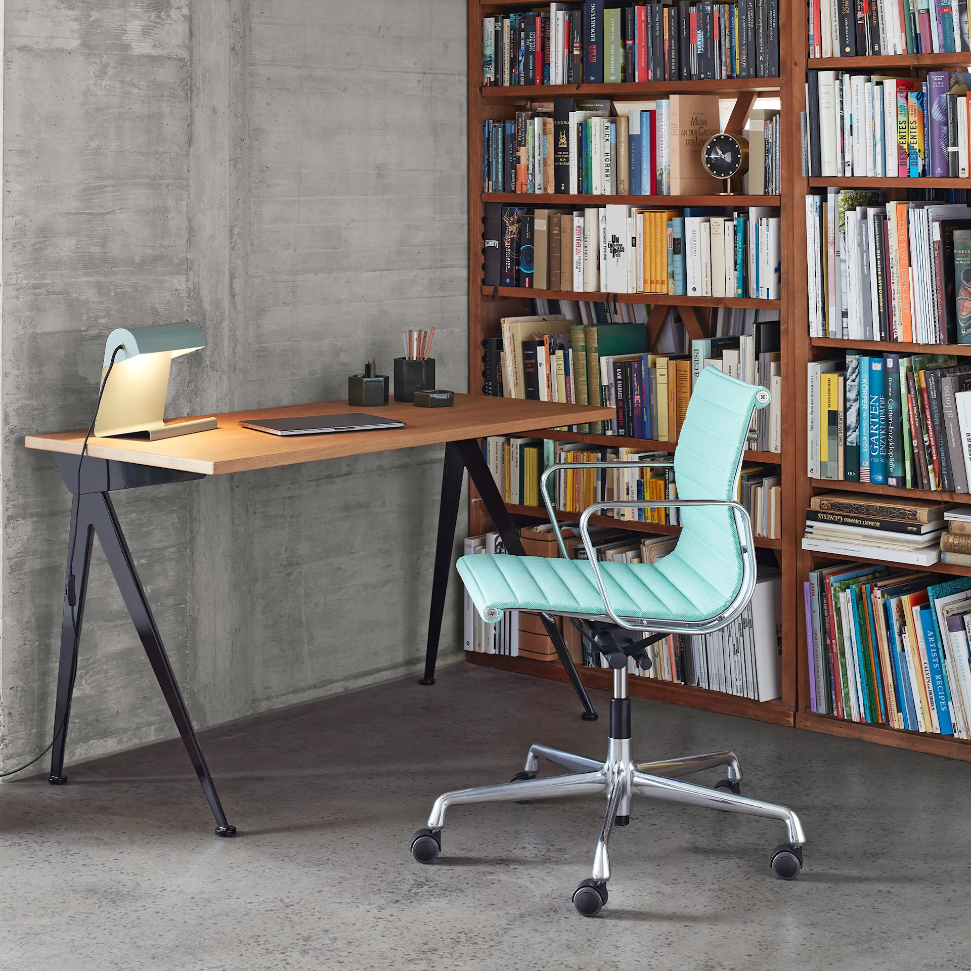 EA 117 Desk Chair Chrome - Vitra - Charles & Ray Eames - NO GA