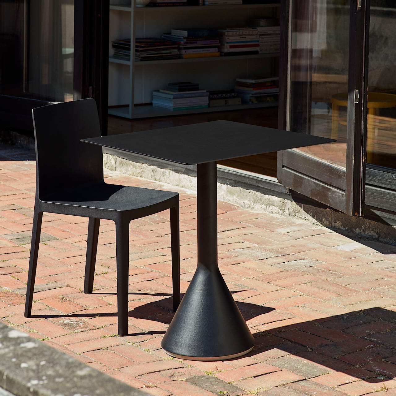 Palissade Cone Table Square