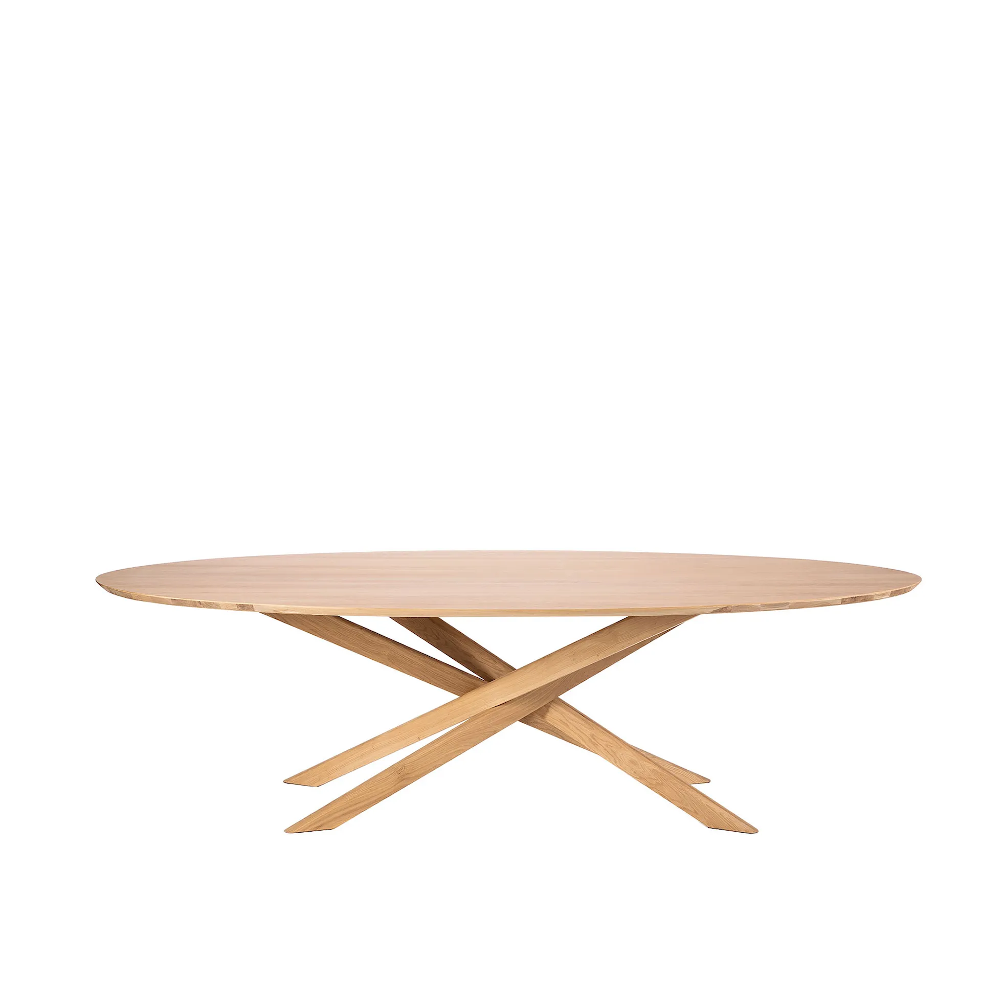 Mikado Oval Dining Table - Ethnicraft - NO GA