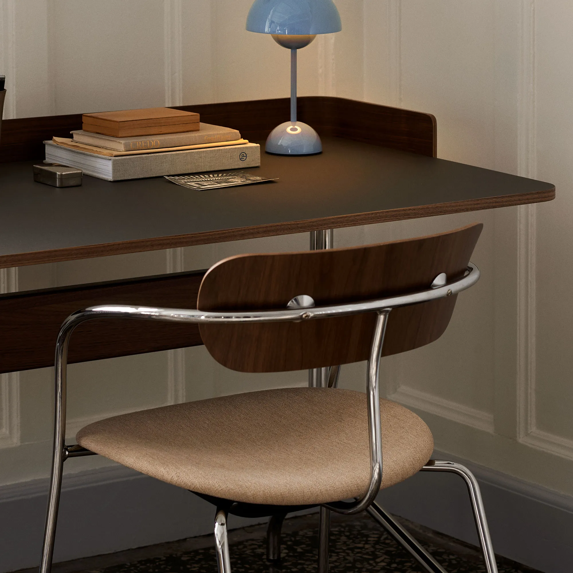 Pavilion Armchair AV4 seat upholstered chrome - 3